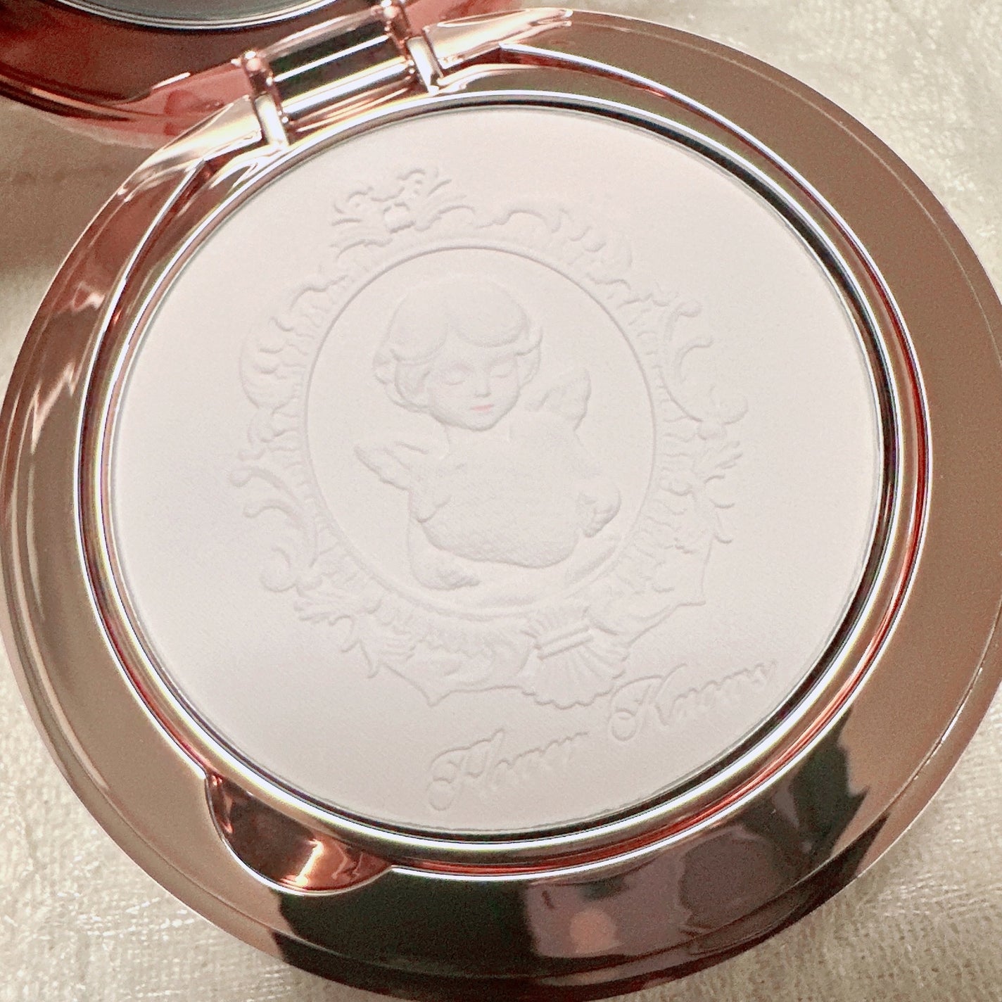 ストロベリーキューピッドコレクション プレストパウダー/FlowerKnows/プレストパウダーを使ったクチコミ(3枚目)