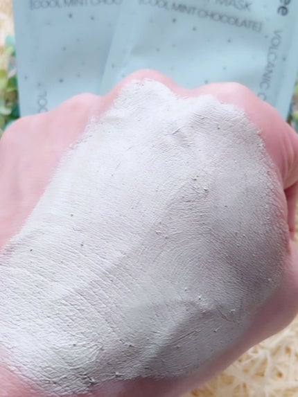 スーパーヴォルカニック ポア クレイマスク クールミントチョコレート/innisfree/洗い流すパック・マスクを使ったクチコミ(4枚目)