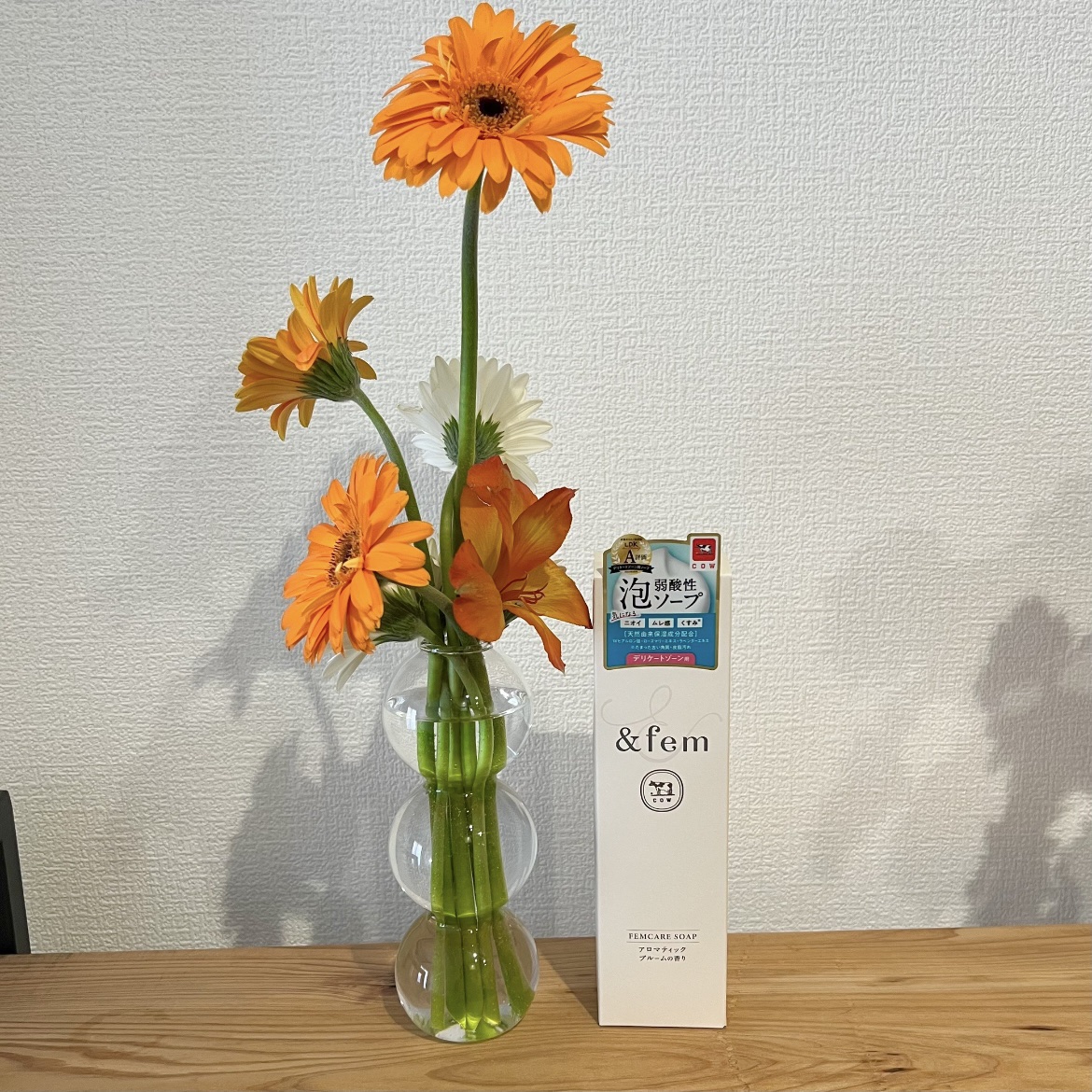 &fem femcare soap
アロマティックブルームの香り

牛乳石鹸の会社から生まれたデリケートゾーン用のソープ🫧

泡で出てくるので優しく洗えて、しかもとってもいい香り🫶🏻︎💕︎

普通にボディーソープとしてもほしいくらい