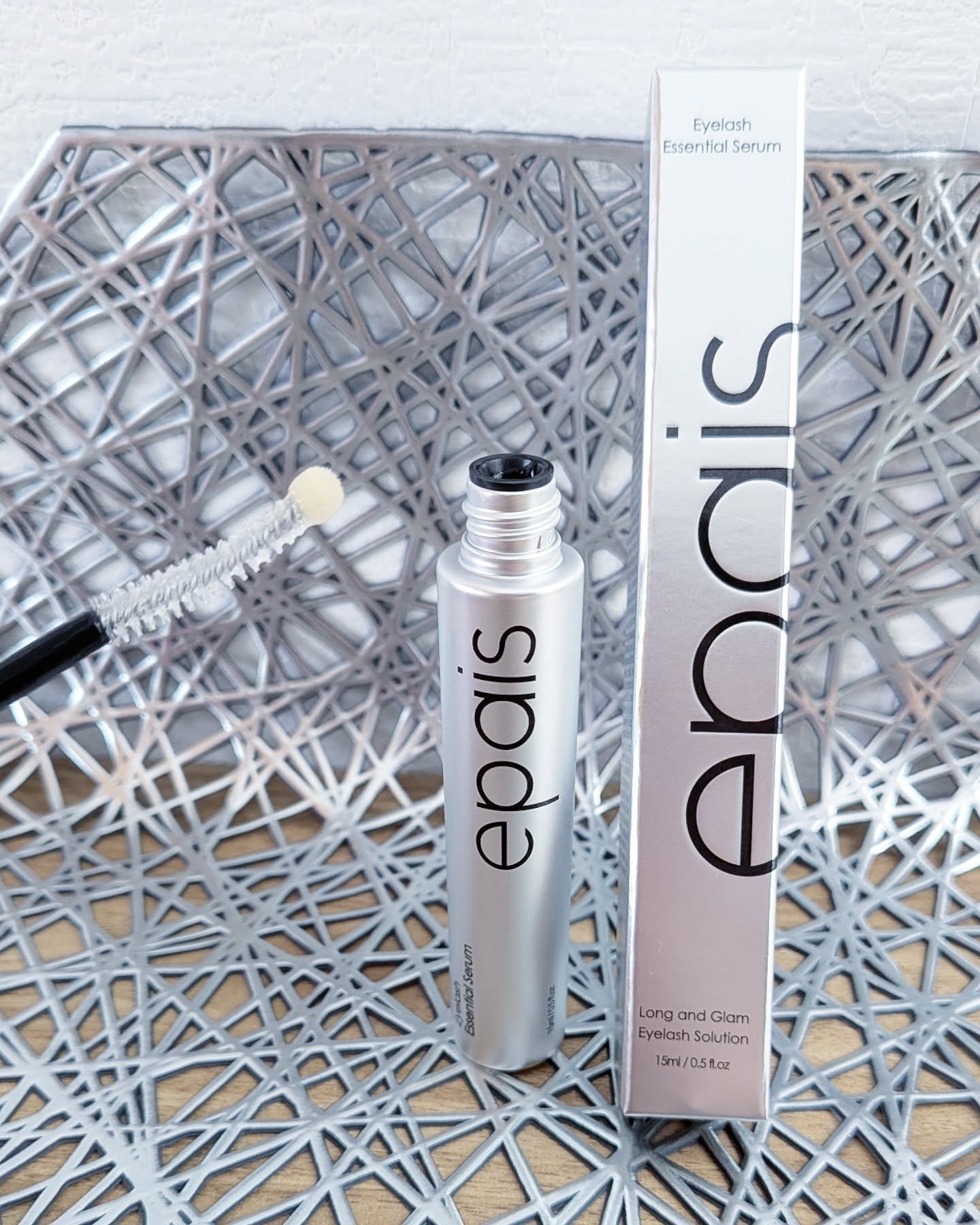 アイラッシュエッセンシャルセラム/epais/まつげ美容液を使ったクチコミ（2枚目）