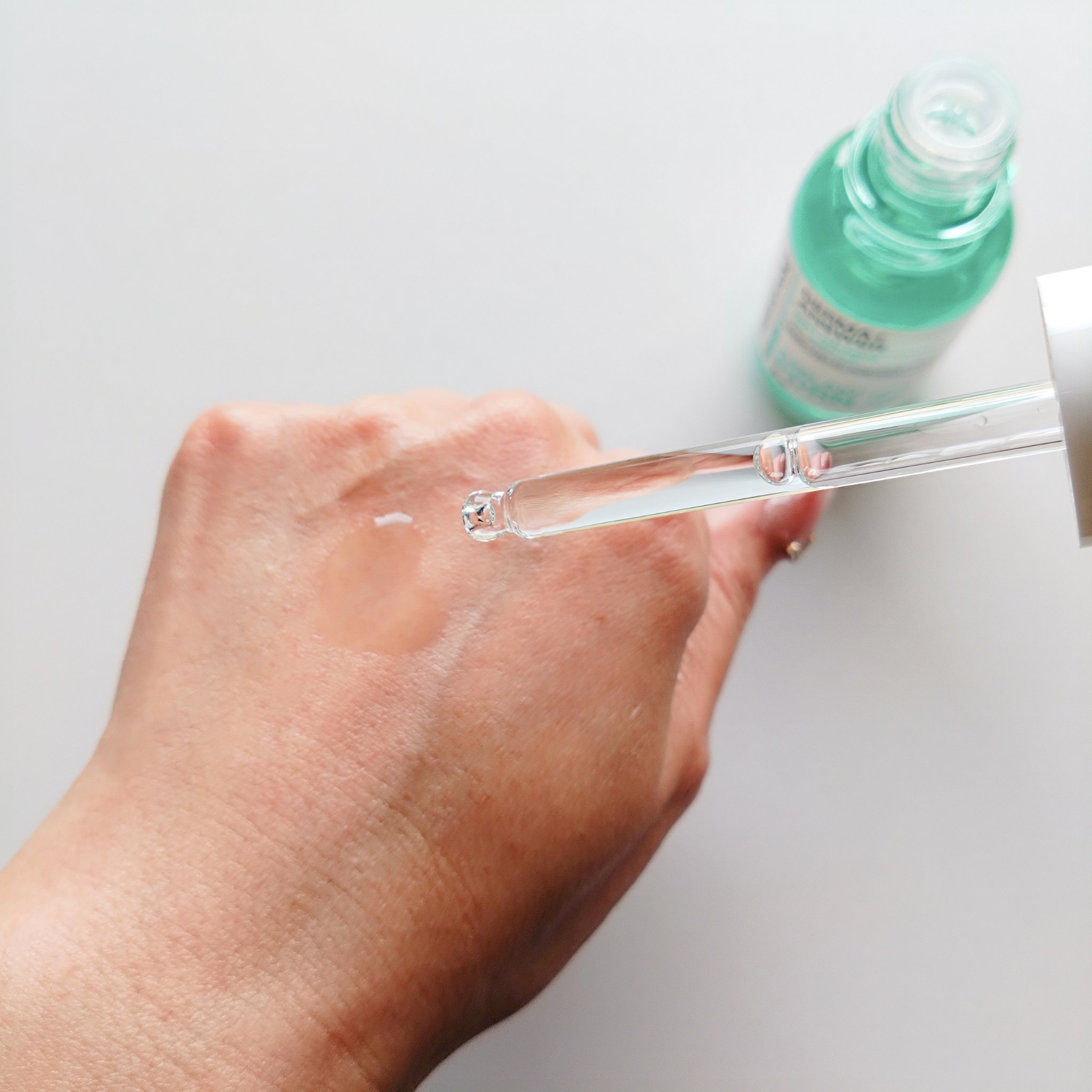 ダーマアンサーアゼライン酸ミントアンプル/CNP Laboratory/美容液を使ったクチコミ（3枚目）