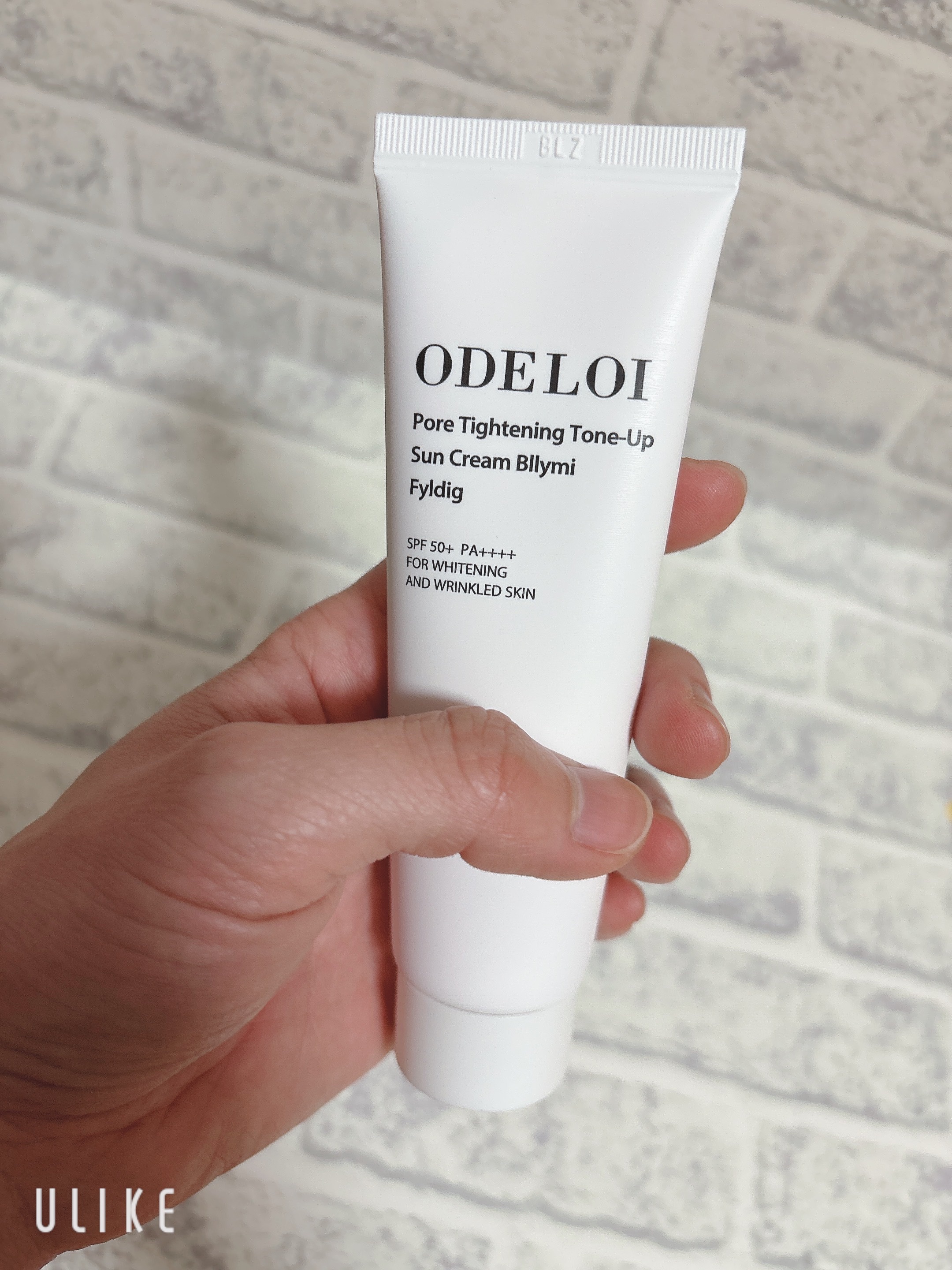 毛穴縮小 トーンアップサンクリーム プリミ フィリディ/ODELOI/化粧下地を使ったクチコミ（3枚目）