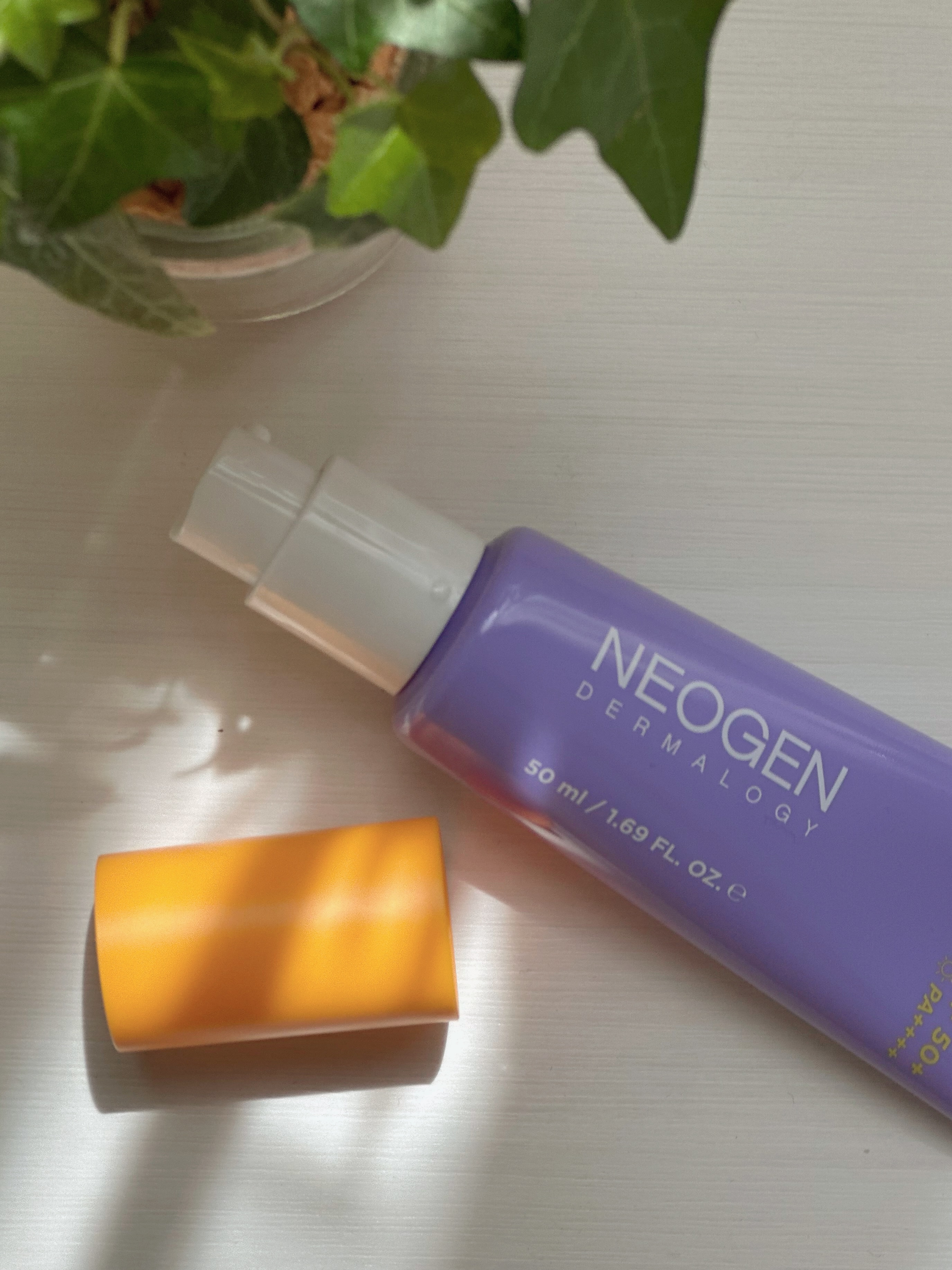 ダブルビダウォータリーサンセラム/NEOGEN/日焼け止めジェルを使ったクチコミ（3枚目）