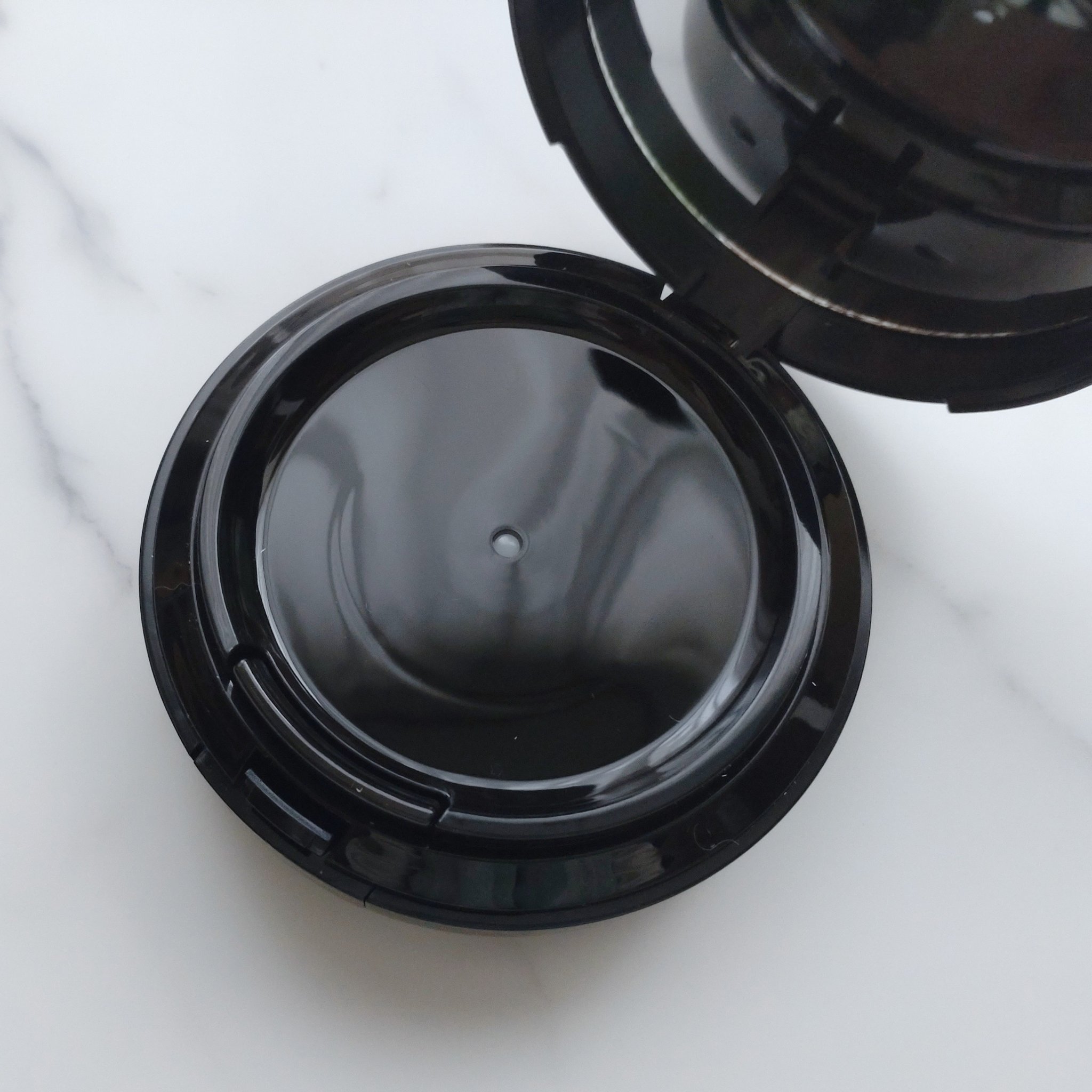 ミネラルリキッドリー ファンデーション SPF22 PA++/MiMC/リキッドファンデーションを使ったクチコミ（2枚目）