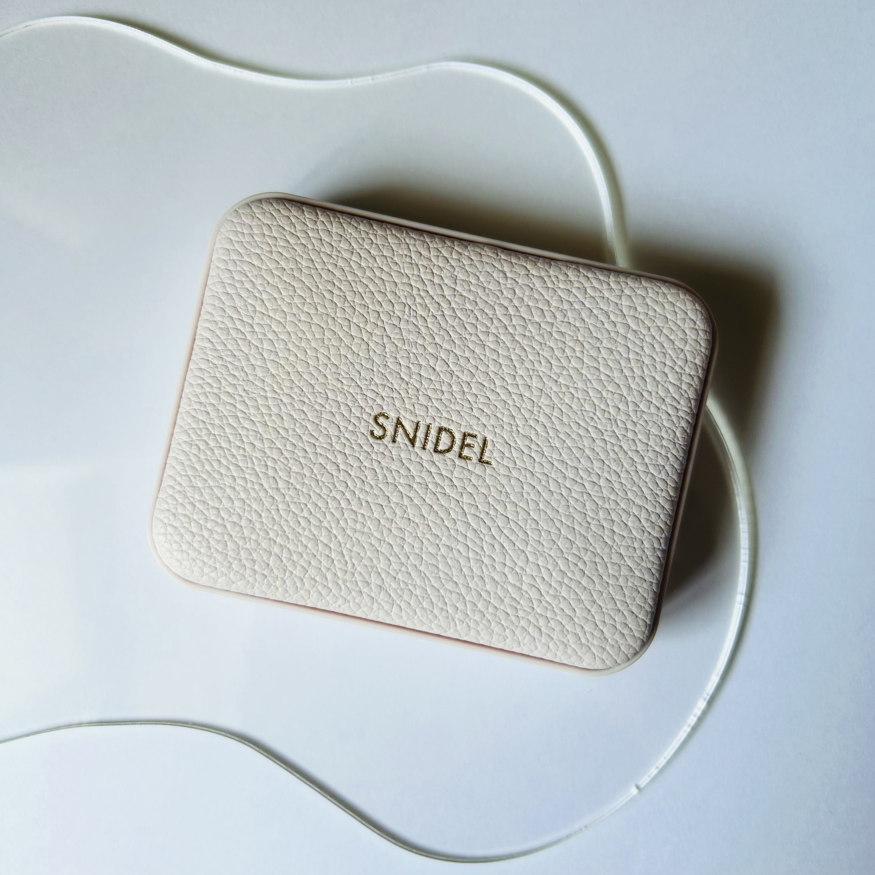 フェイススタイリスト n 04 Foever Favorite（初回限定パッケージ）/SNIDEL BEAUTY/アイシャドウパレットを使ったクチコミ（1枚目）