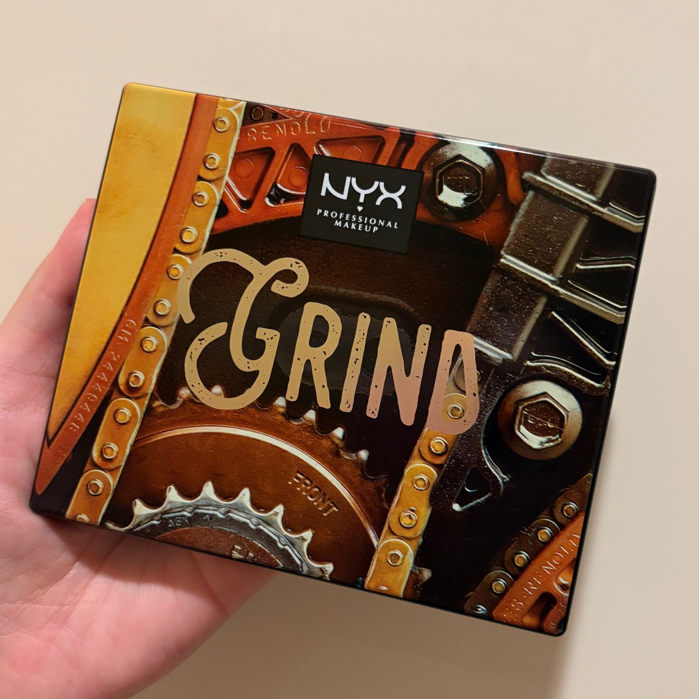 Robin on LIPS 「NYXProfessionalMakeupマシニスト アイシャ..」(1枚目)