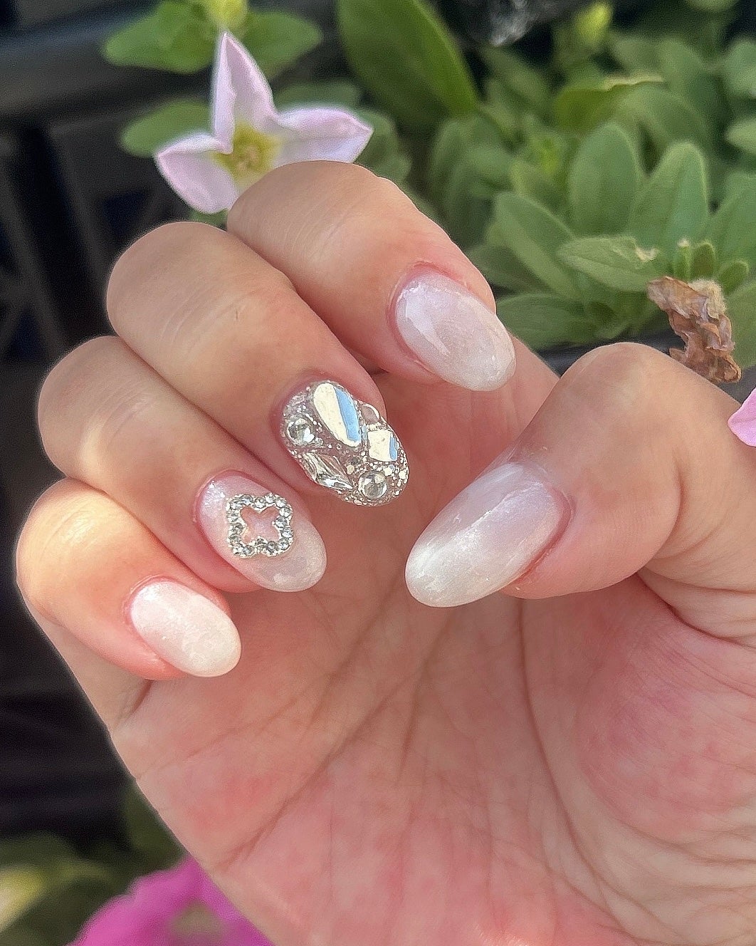 nao@フォロバ100 on LIPS 「ネイルチェンジ💅*⑅୨୧┈┈┈┈┈┈┈┈┈୨୧⑅*。暖かくなっ..」(3枚目)