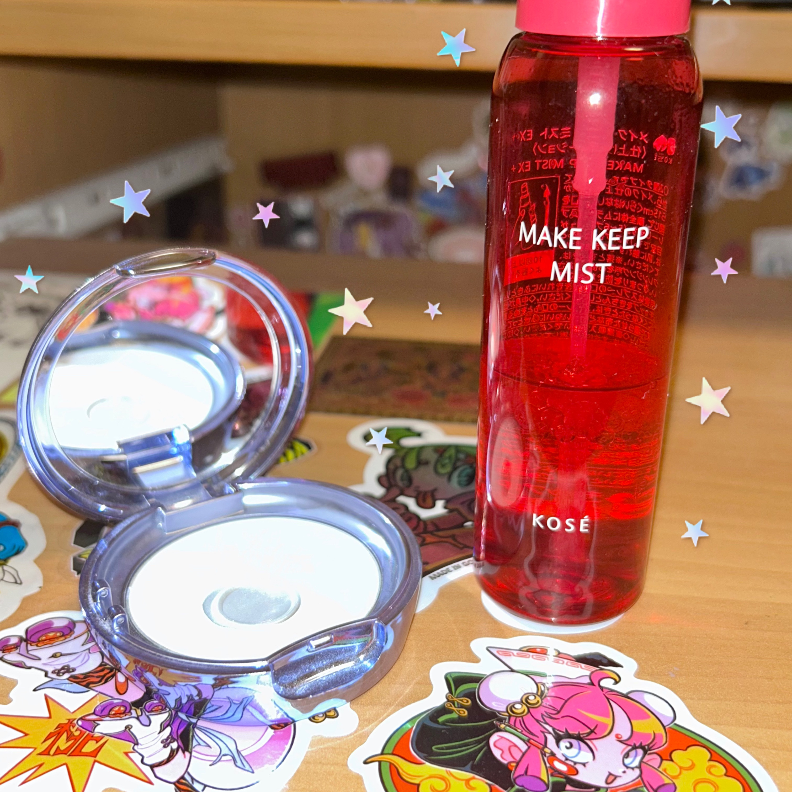 #鉄壁ベースのすすめ 

ファンデは薄く！
無色のパウダーでおさえて、
フィックスミストを浴びる！！！

というのが私の今の崩れないメイク。。！