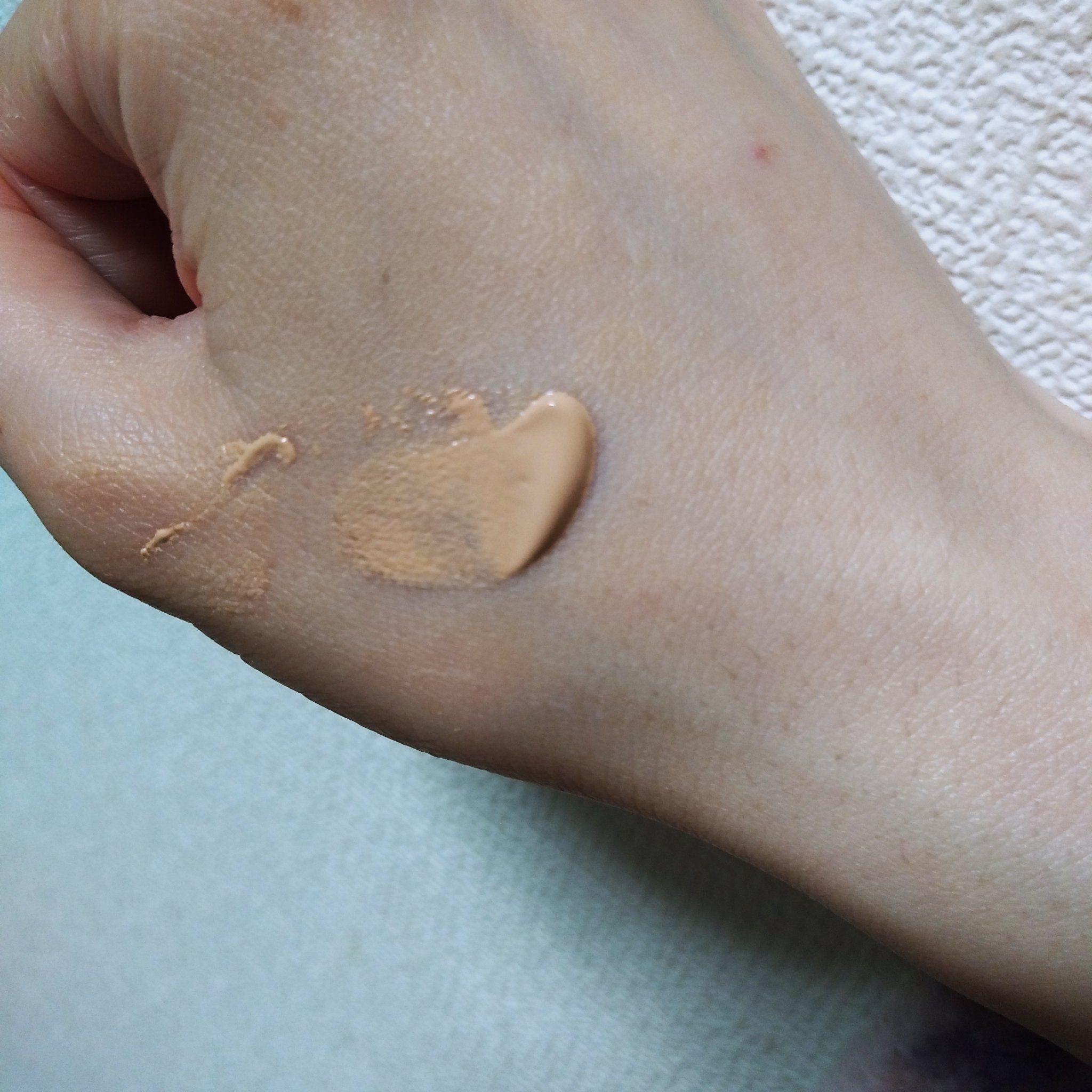 クリームUVファンデーションSPF31 PA+++ ライトベージュ/無印良品/クリーム・エマルジョンファンデーションを使ったクチコミ（2枚目）