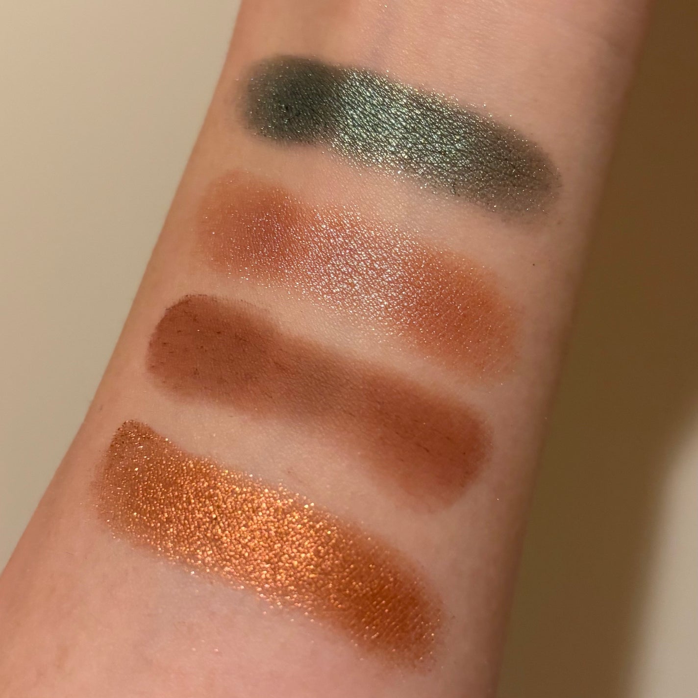 Robin on LIPS 「NYXProfessionalMakeupマシニスト アイシャ..」(5枚目)