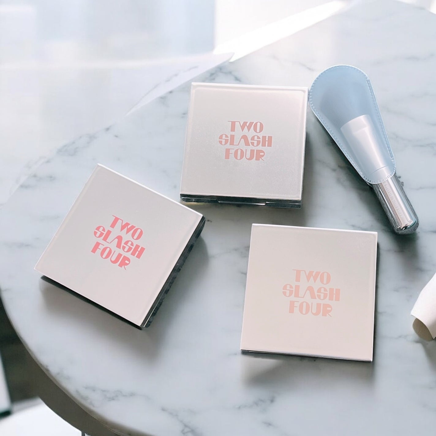 オールオーバーフェイスブラッシュ/TWO SLASH FOUR/パウダーチークを使ったクチコミ(1枚目)