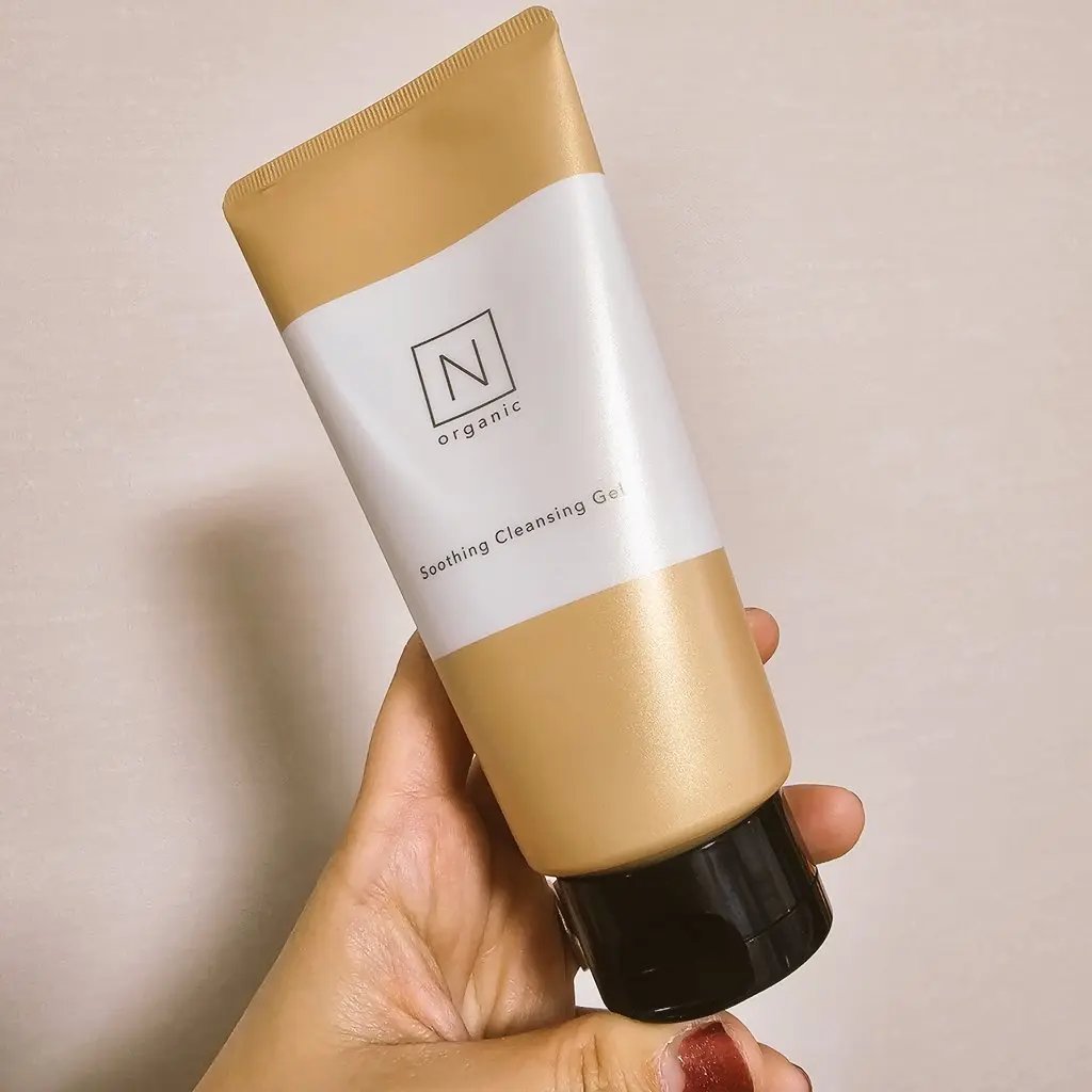 N organic様から頂きました♥
ｽﾑｰｼﾞﾝｸﾞｸﾚﾝｼﾞﾝｸﾞｼﾞｪﾙ!まつエク🆗なのも嬉しい🫶とろっと系のバームクレンジング増えてるけど、結局このチューブタイプのほうが使いやすい!!使い心地はバームみたいだから好き♥
#ガチモ