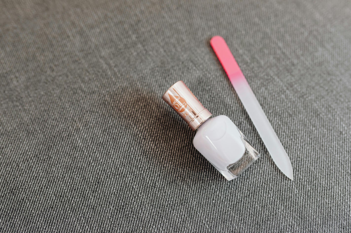 ポリッシュとネイルファイル