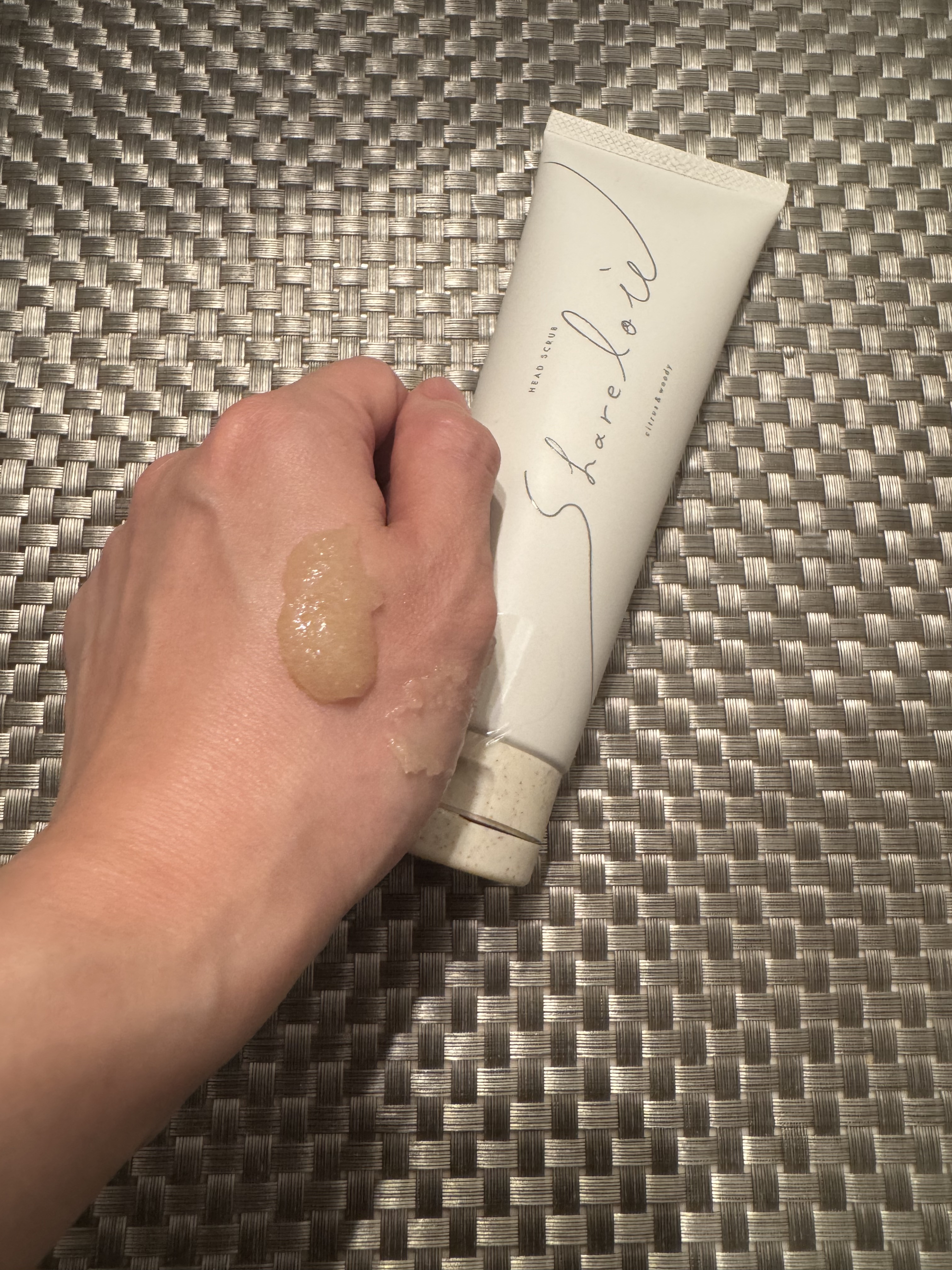 シェアロユー ヘッドスクラブ シトラス&ウッディの香り 200g/shareloù/ヘッドスクラブを使ったクチコミ（2枚目）