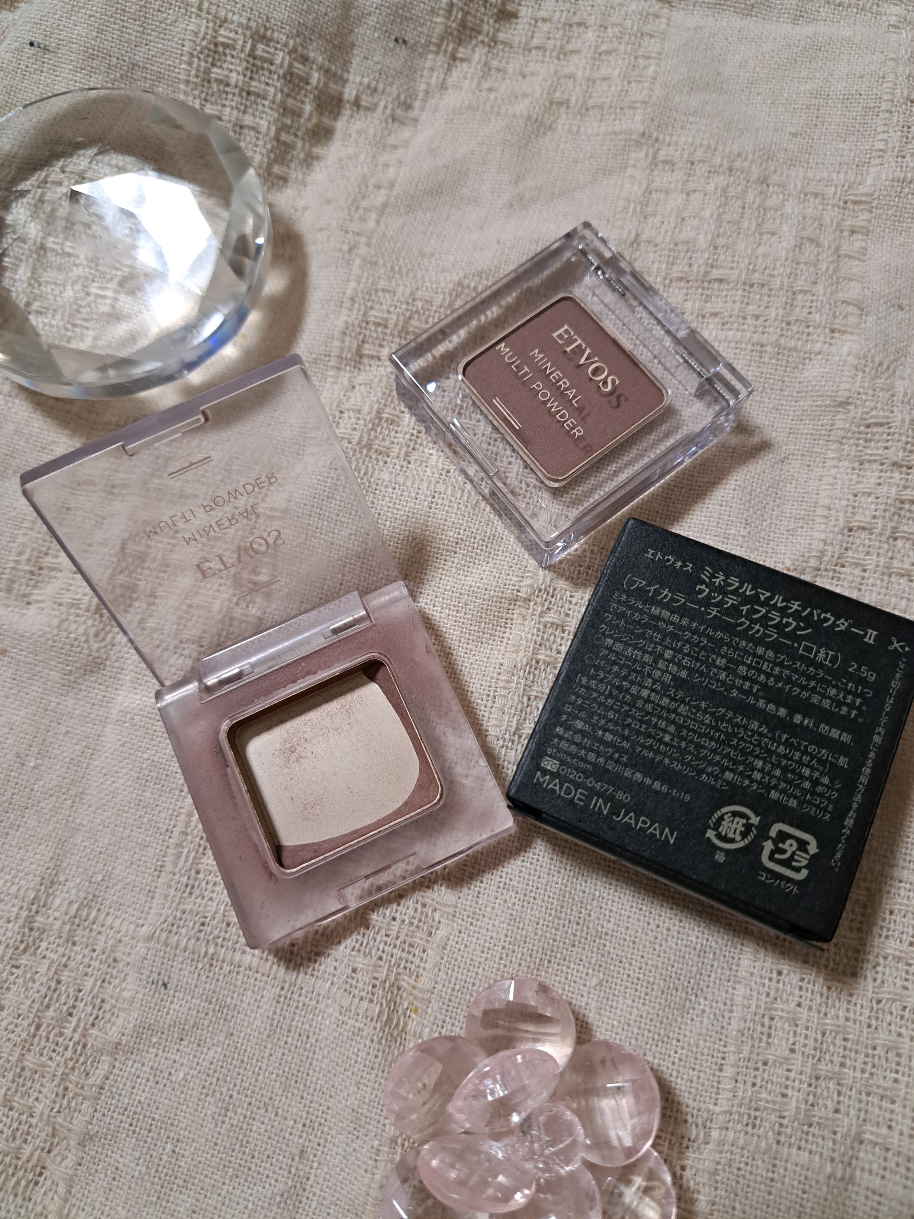 ミネラルマルチパウダー/エトヴォス/単色アイシャドウを使ったクチコミ（3枚目）