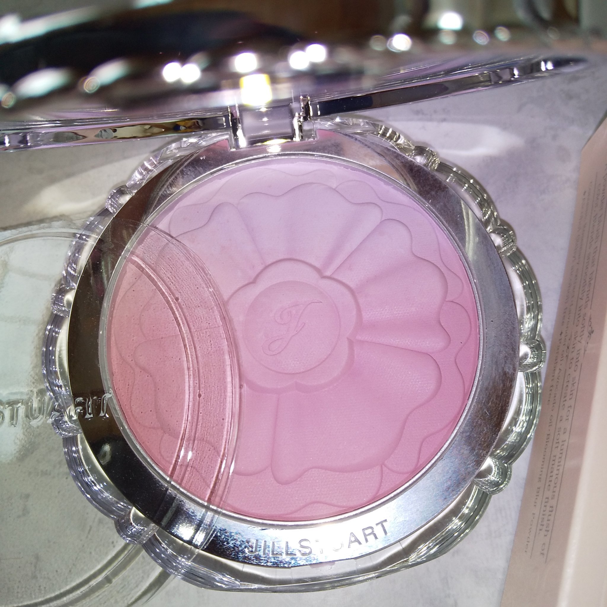 ジルスチュアート　パステルペタル ブラッシュ/JILL STUART/パウダーチークを使ったクチコミ（3枚目）