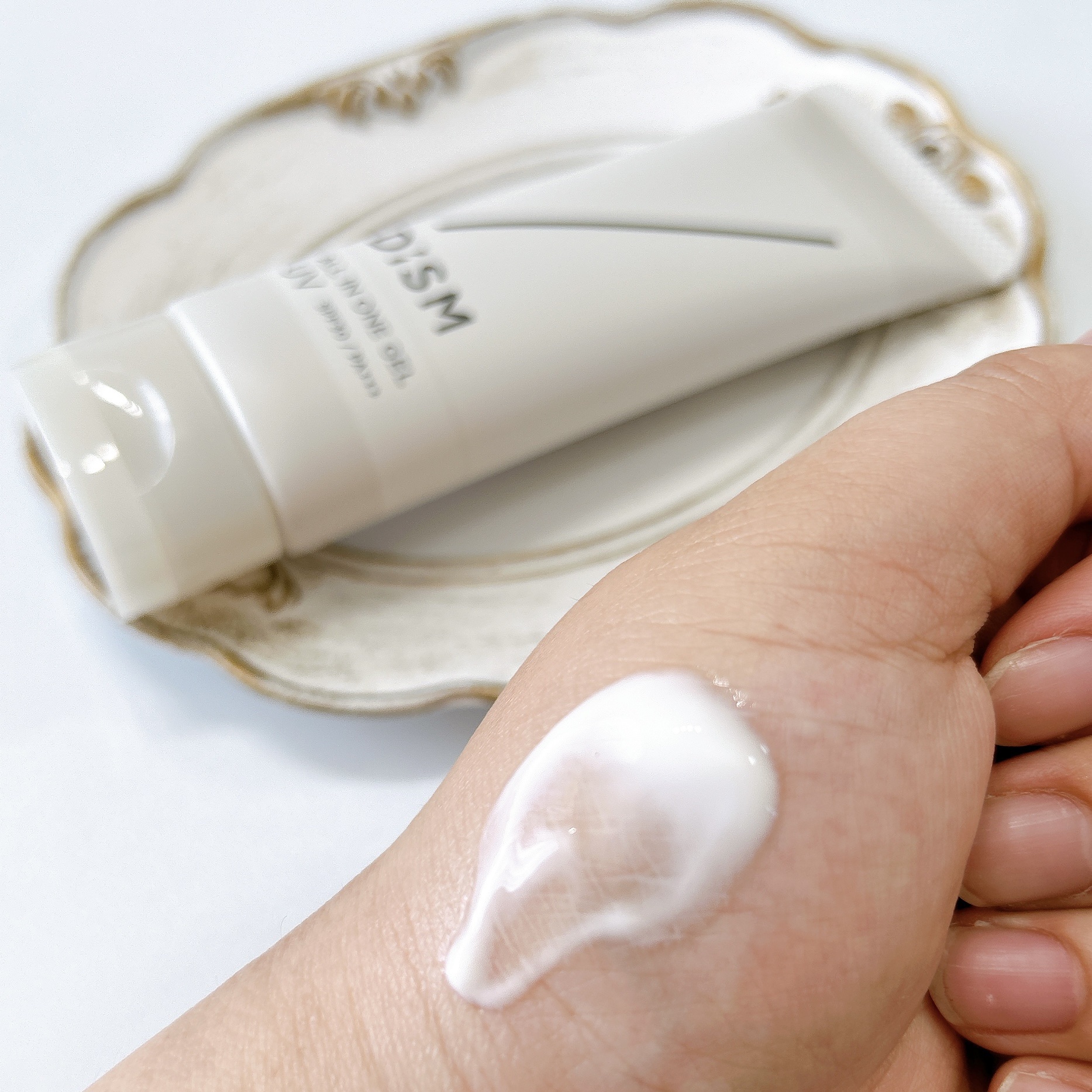 ディズム オールインワンジェル UV/DISM/日焼け止めジェルを使ったクチコミ（2枚目）