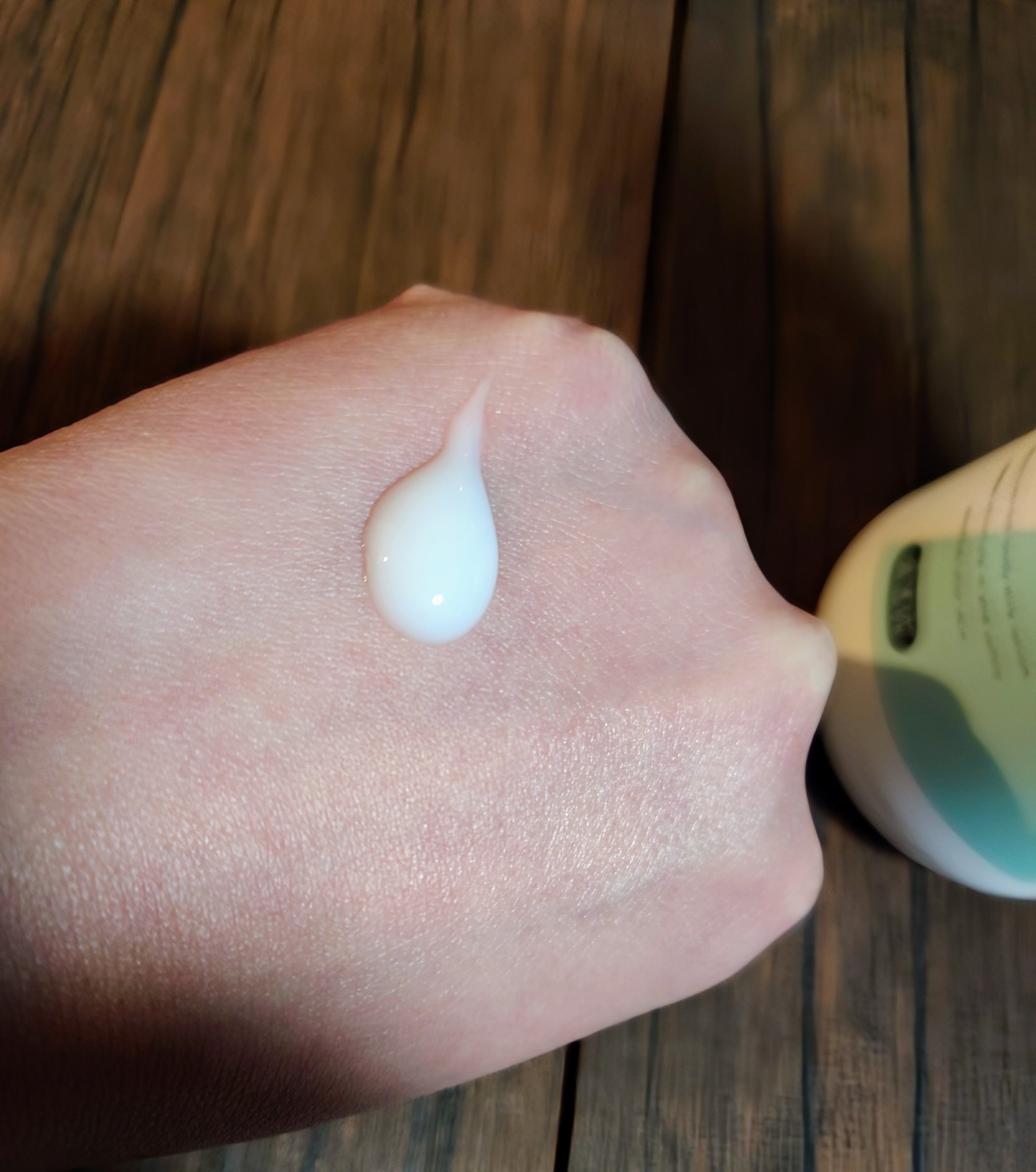 弱酸性ボディミルク/matsukiyo/ボディミルクを使ったクチコミ（3枚目）