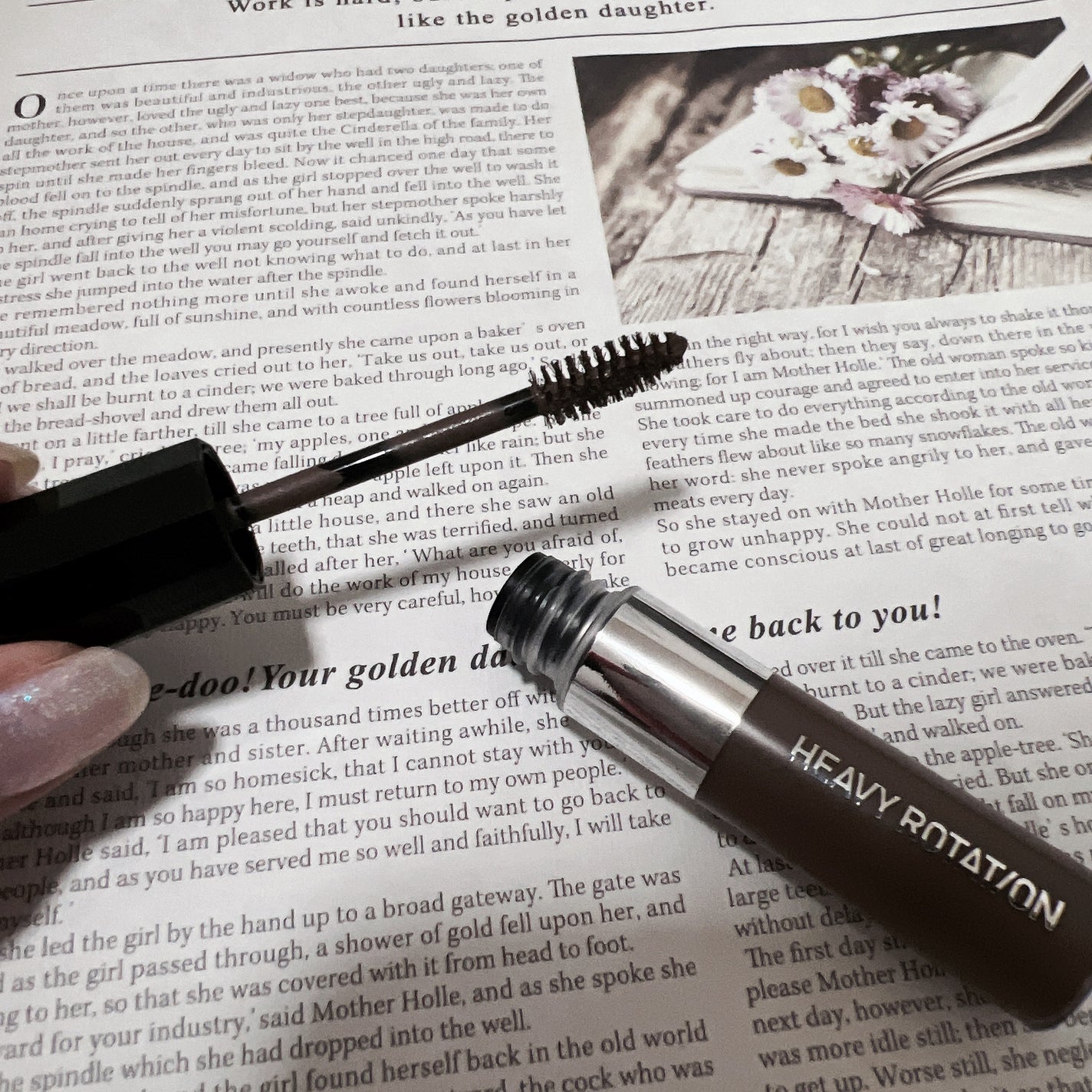 ヘビーローテーション カラーリングアイブロウEX/ヘビーローテーション/眉マスカラを使ったクチコミ(2枚目)