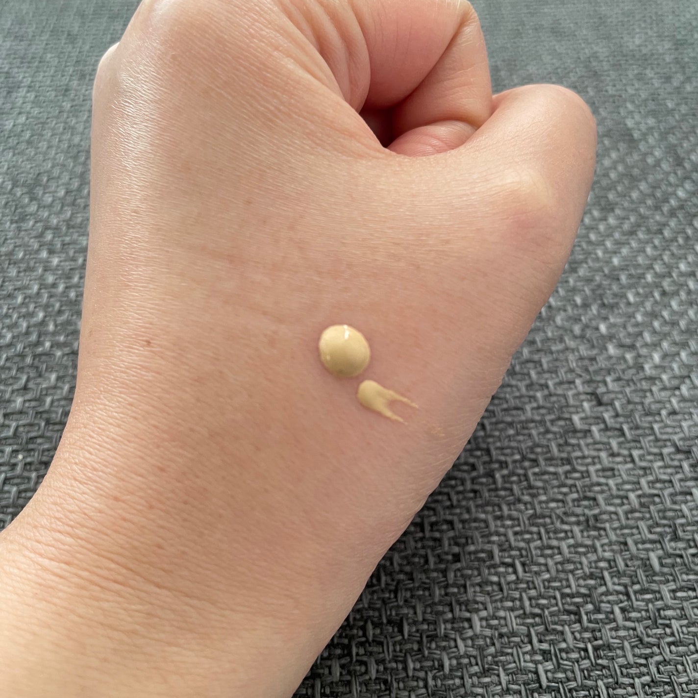 インテンシブ セラム ファンデーション/BOBBI BROWN/リキッドファンデーションを使ったクチコミ(3枚目)