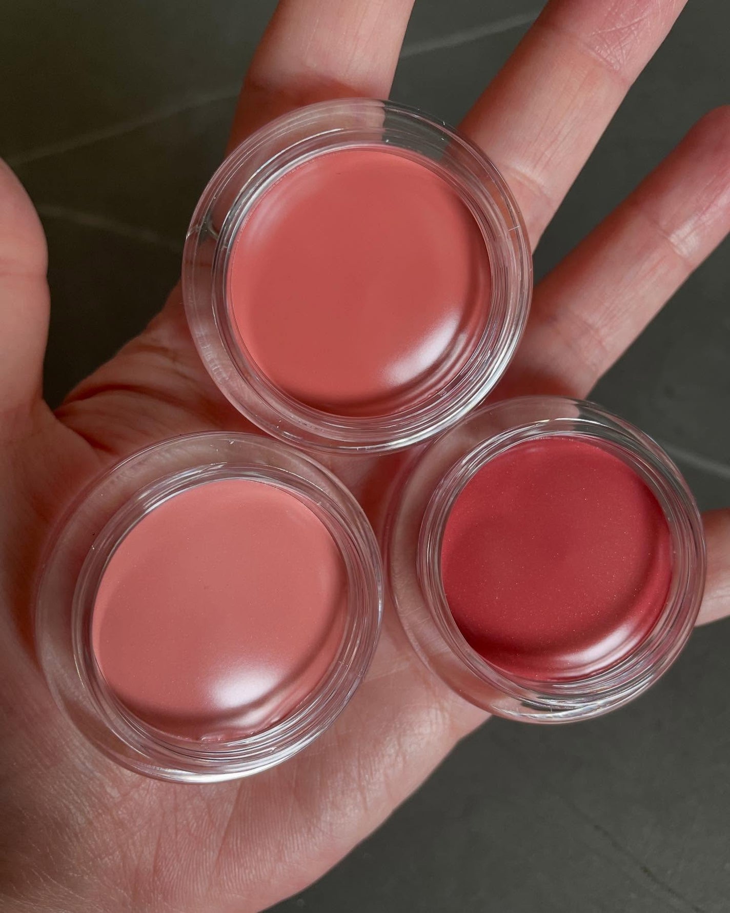 ena on LIPS 「◁他の韓国コスメ情報はMOOLDAのMOISTUREVEILM..」(2枚目)