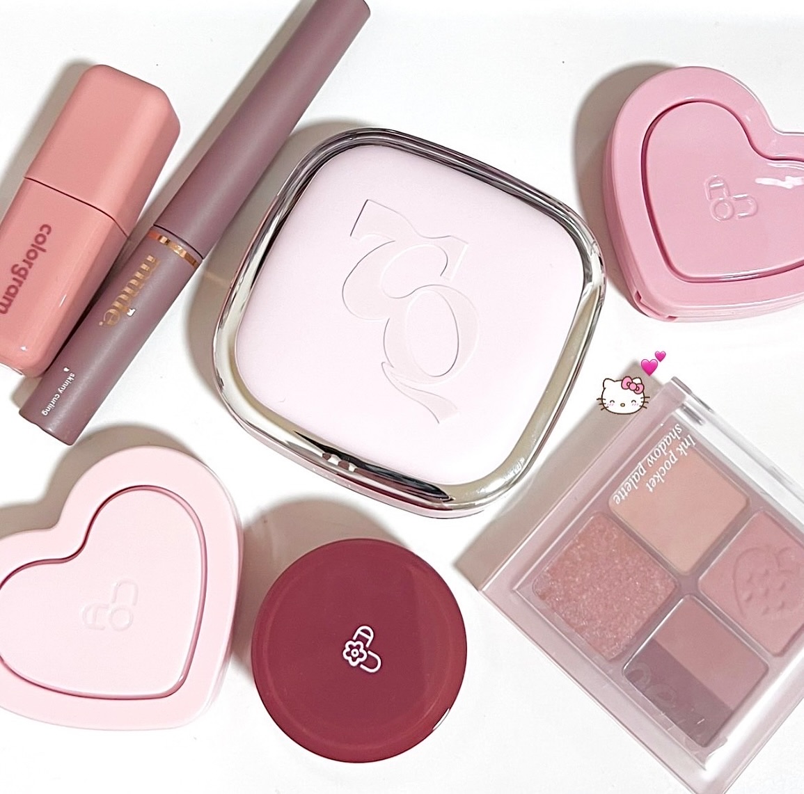 ウォーターカラーペタルパウダーパクト/Tooq/プレストパウダーを使ったクチコミ（1枚目）