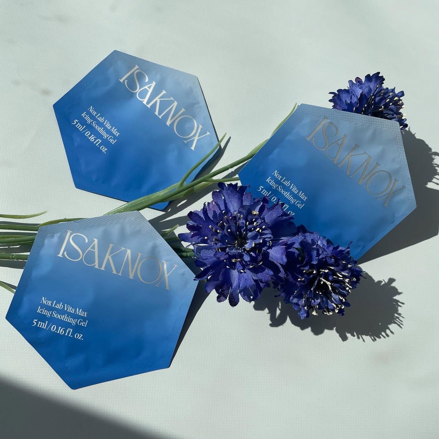 NOX LAB ビタマックス アイシング スージングジェル/ISAKNOX(イザノックス)/フェイスクリームを使ったクチコミ(4枚目)