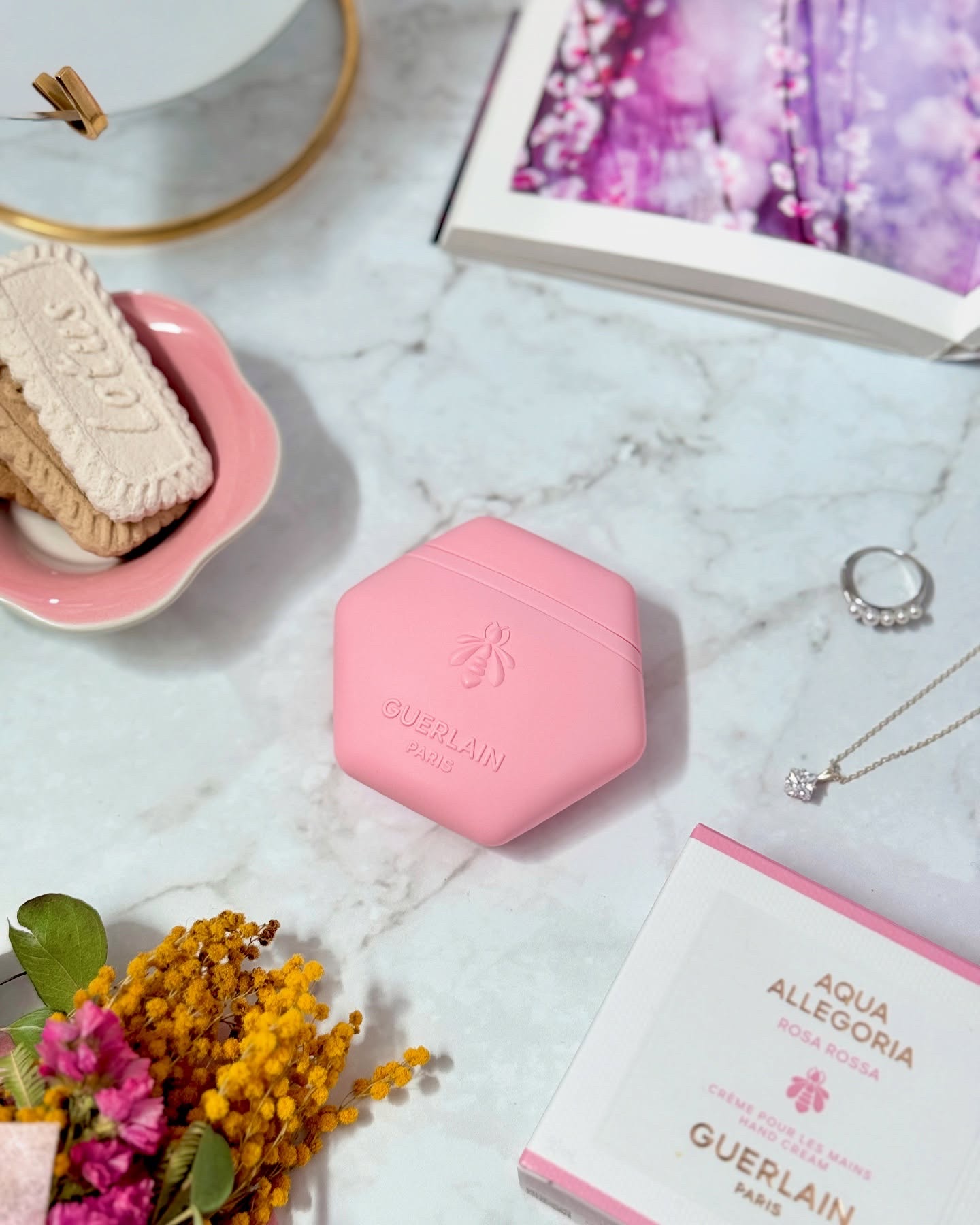 アクア アレゴリア ハンドクリーム ローザ ロッサ/GUERLAIN/ハンドクリームを使ったクチコミ（1枚目）