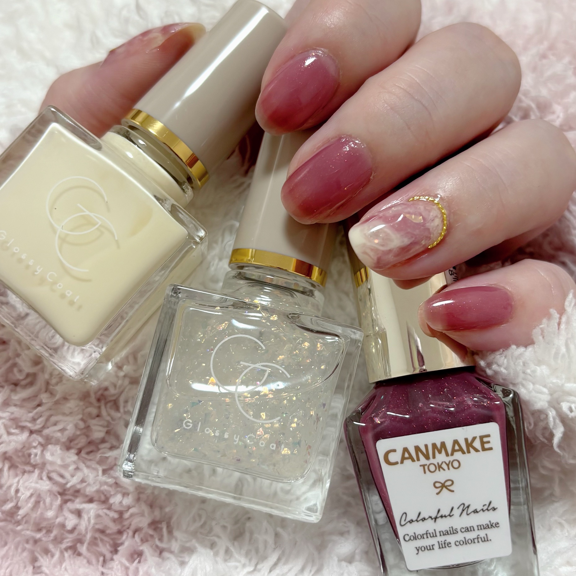 グロッシーコート アンバーホワイト/スキューズミー/オールインワンネイルを使ったクチコミ（2枚目）