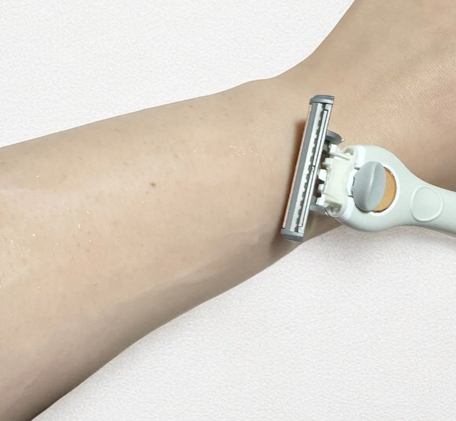 サロンプラス エンザイム ボディ シェービングエマルジョン/サロンプラス/ムダ毛ケアを使ったクチコミ(3枚目)