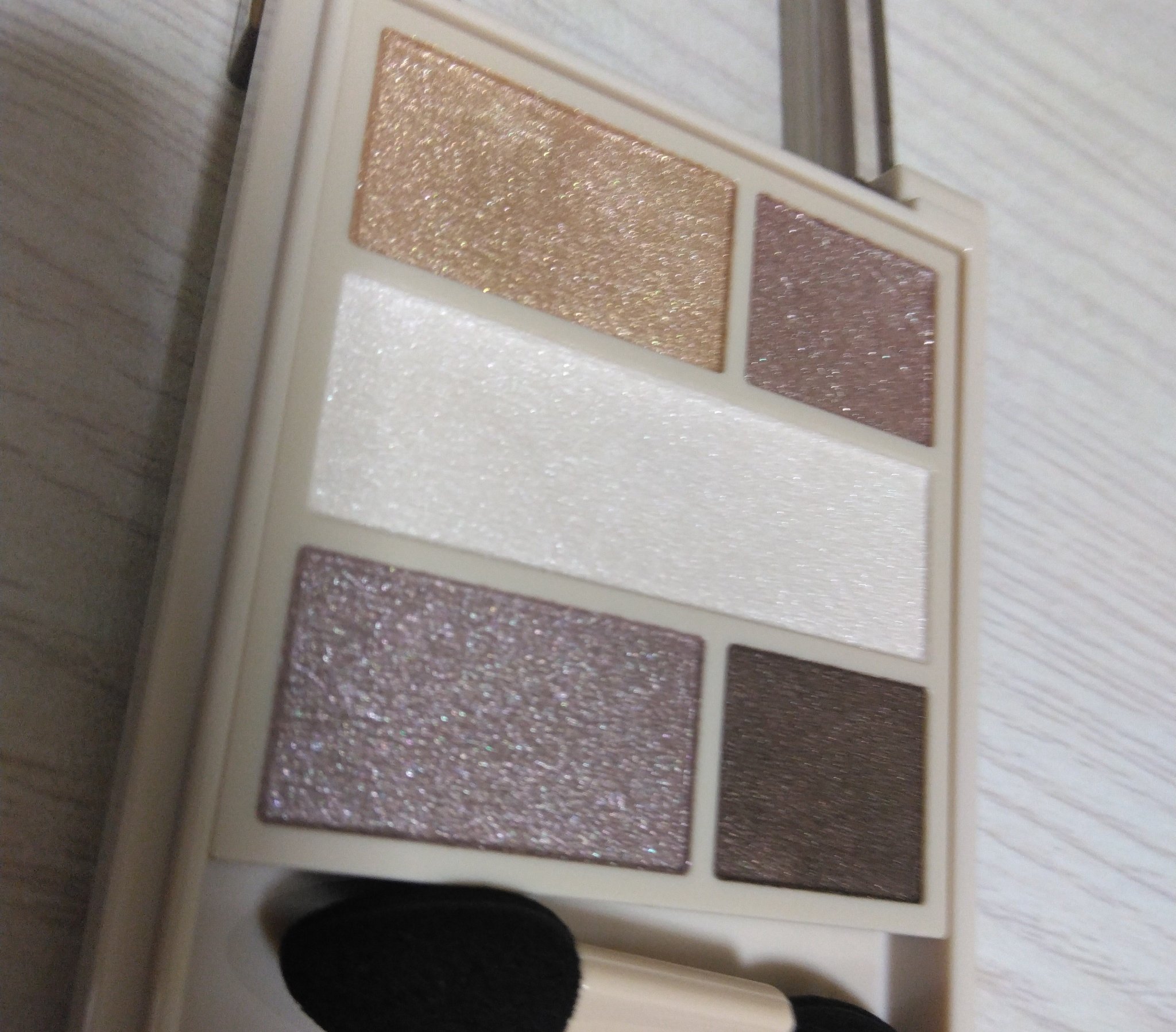 ダブル ムード アイズ GY-3 グレージュムード/Visée/アイシャドウパレットを使ったクチコミ（2枚目）
