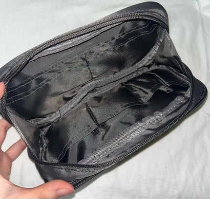 おゆうちゃん on LIPS 「旅行のメイクポーチ紹介🫶旅行に行くのでポーチの中身を見せます👀..」(4枚目)