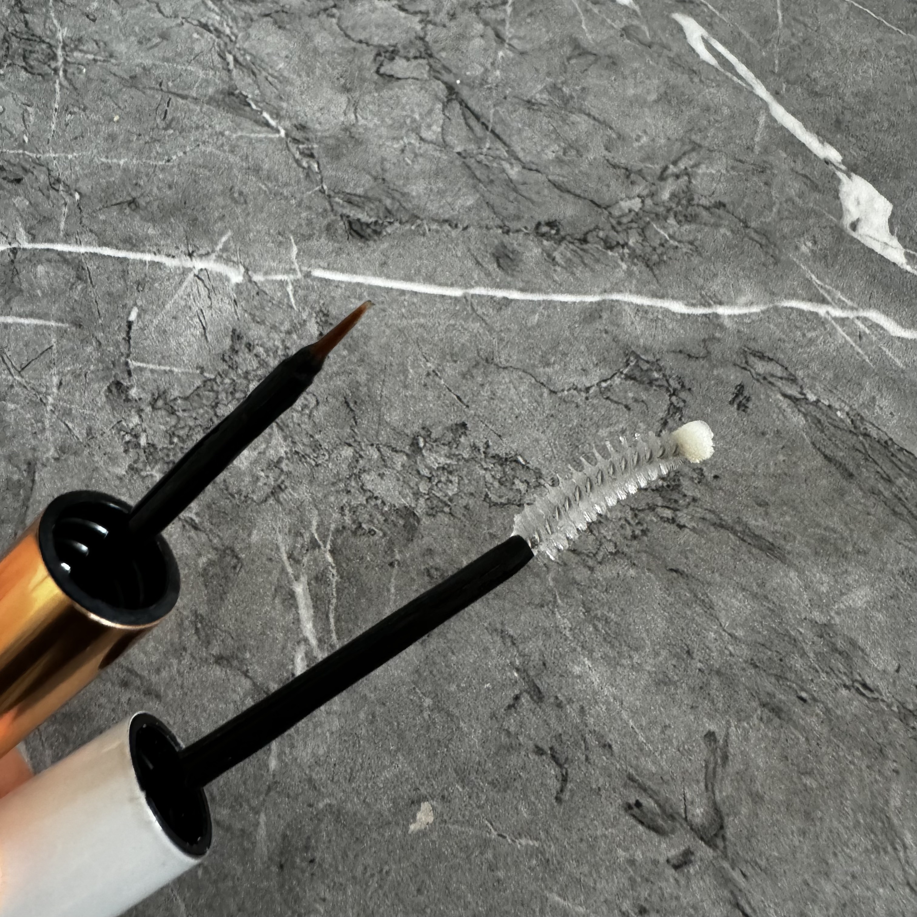 ロングアクティブアイラッシュセラム/COSNORI/まつげ美容液を使ったクチコミ（2枚目）