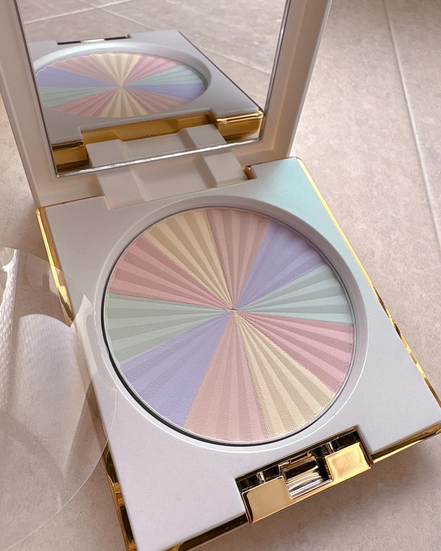 サンブロックルーセントパウダーex./ステファニー/プレストパウダーを使ったクチコミ（3枚目）