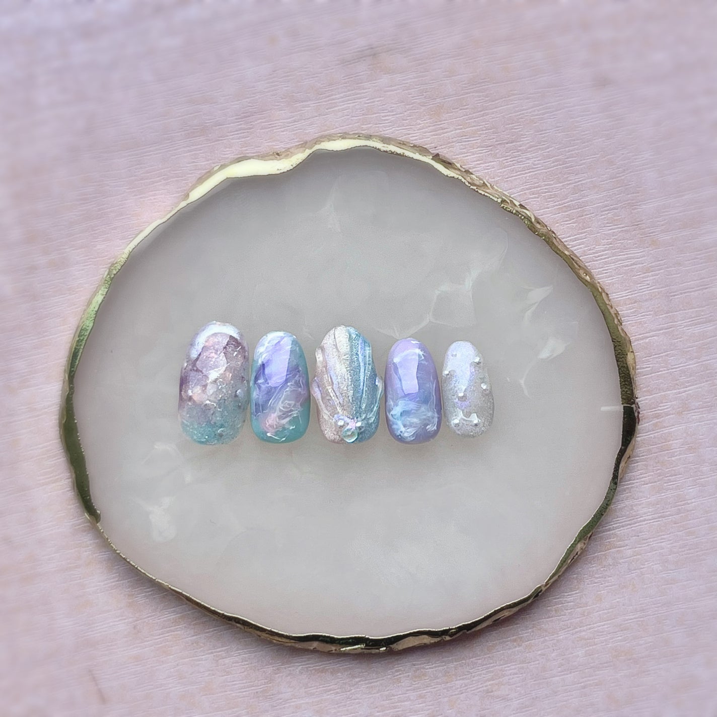 琴海-フォロバ on LIPS 「大好きなディズニーのショーパレ🩵🩷ファッショナブルイースター🌸..」(2枚目)