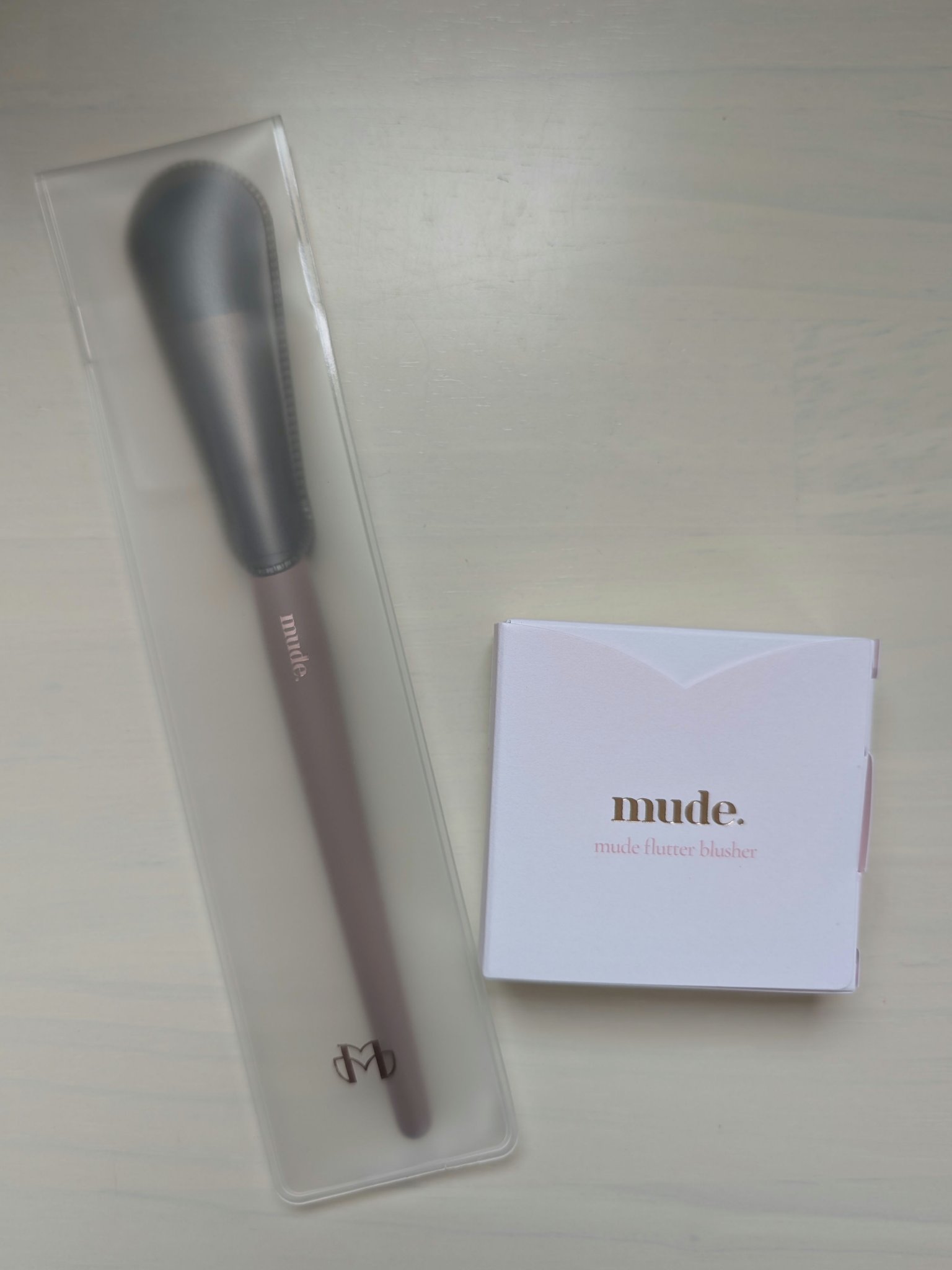 フラッターブラッシャー 00 シースルーベール/mude/パウダーチークを使ったクチコミ（1枚目）