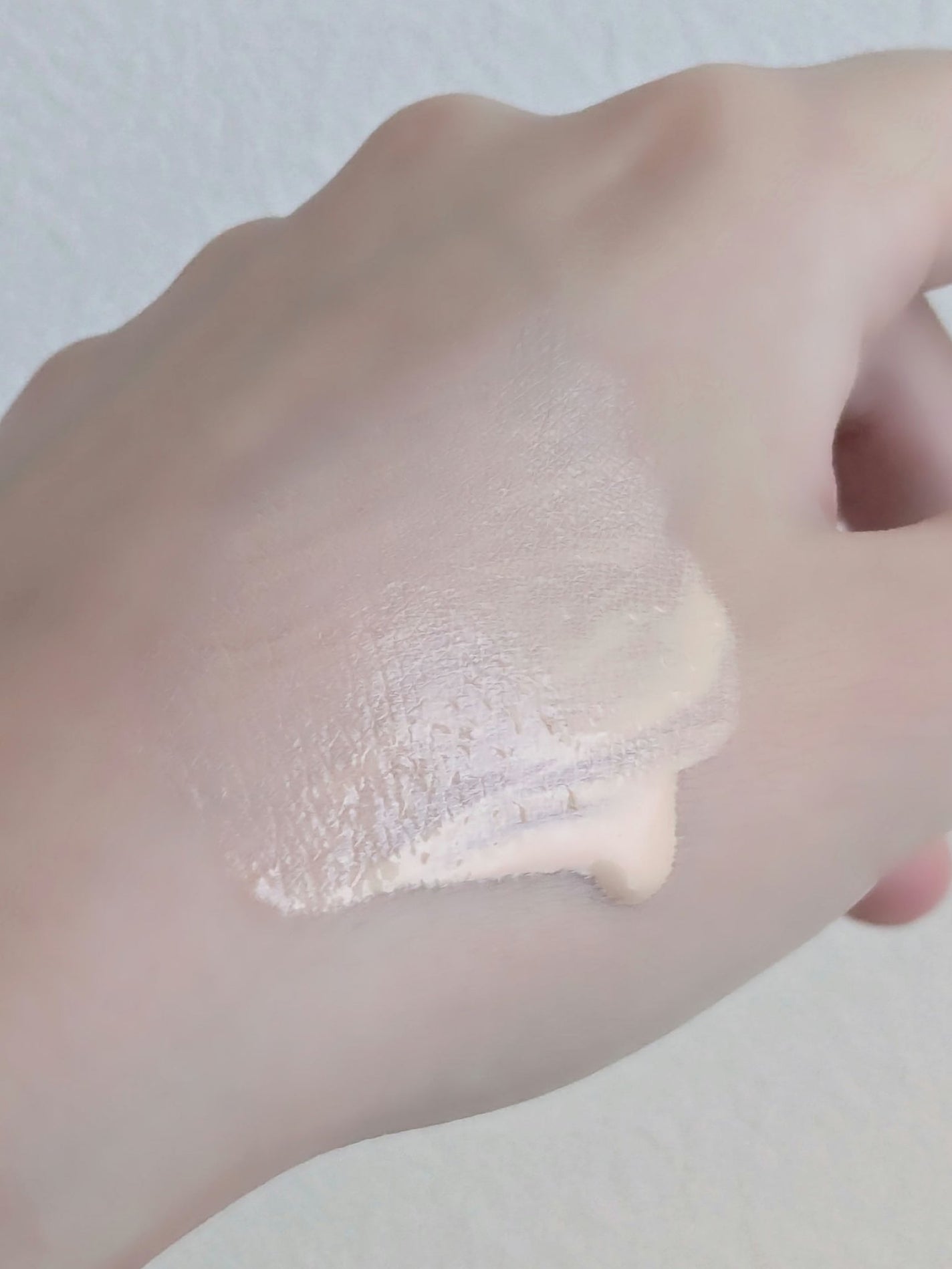 ドラマティックエッセンスリキッド/マキアージュ/リキッドファンデーションを使ったクチコミ(4枚目)