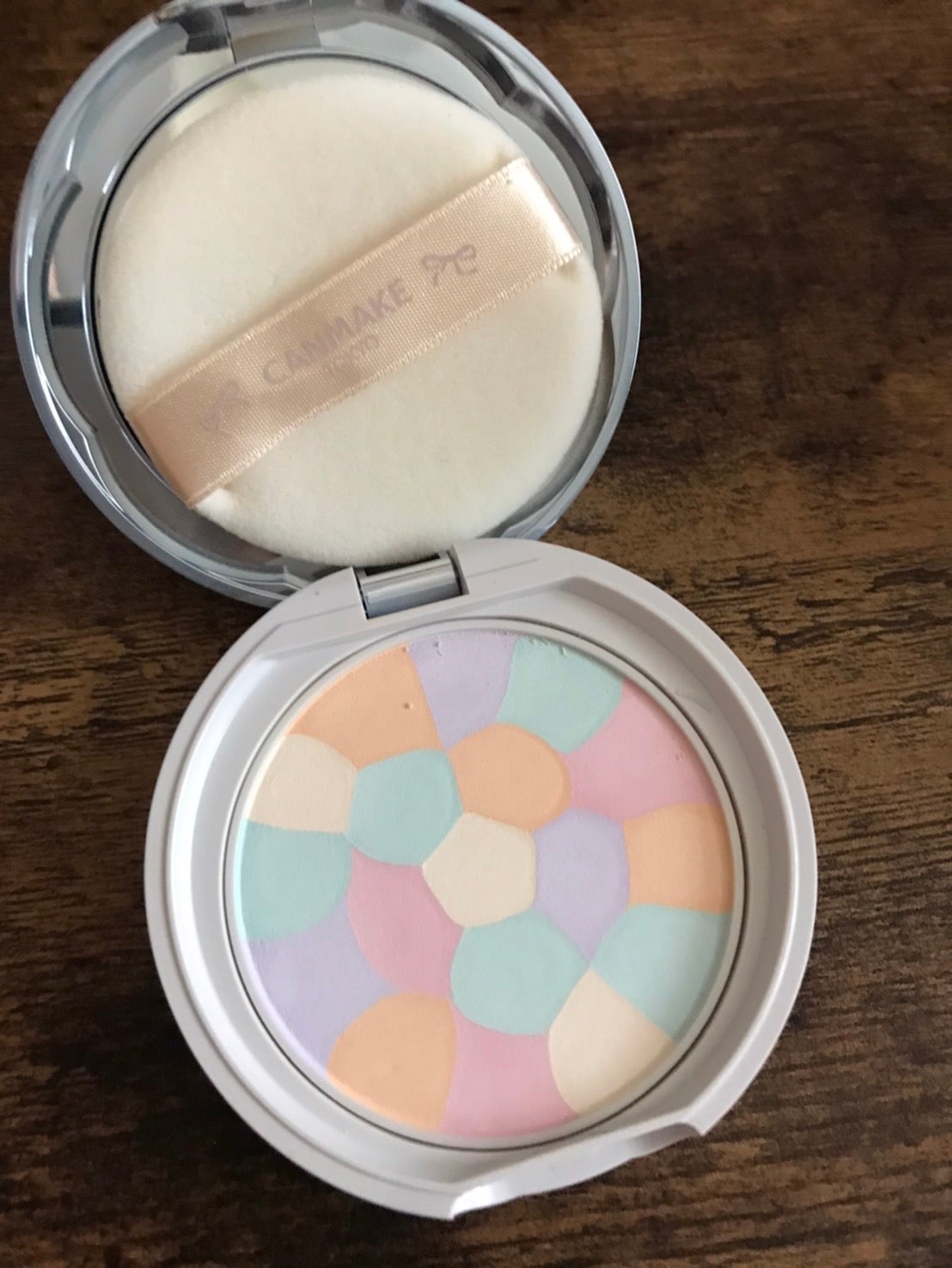 イルミネイティングフィニッシュパウダー ~Abloom~/キャンメイク/プレストパウダーを使ったクチコミ(3枚目)