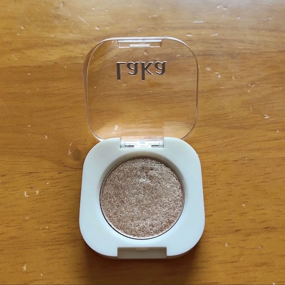 モノアイシャドウ/Laka/単色アイシャドウを使ったクチコミ（3枚目）