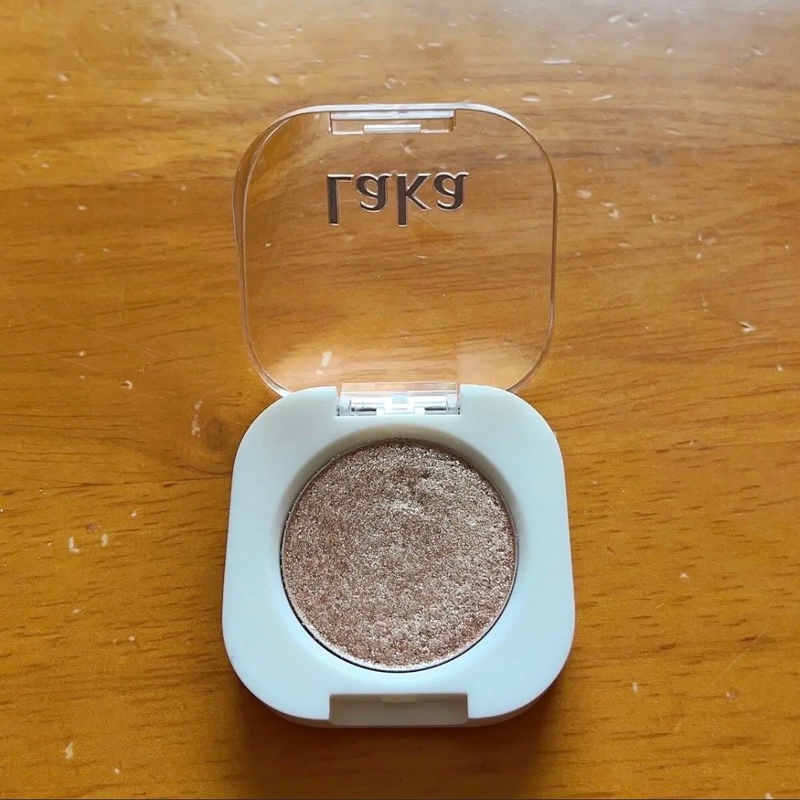 モノアイシャドウ/Laka/単色アイシャドウを使ったクチコミ(3枚目)