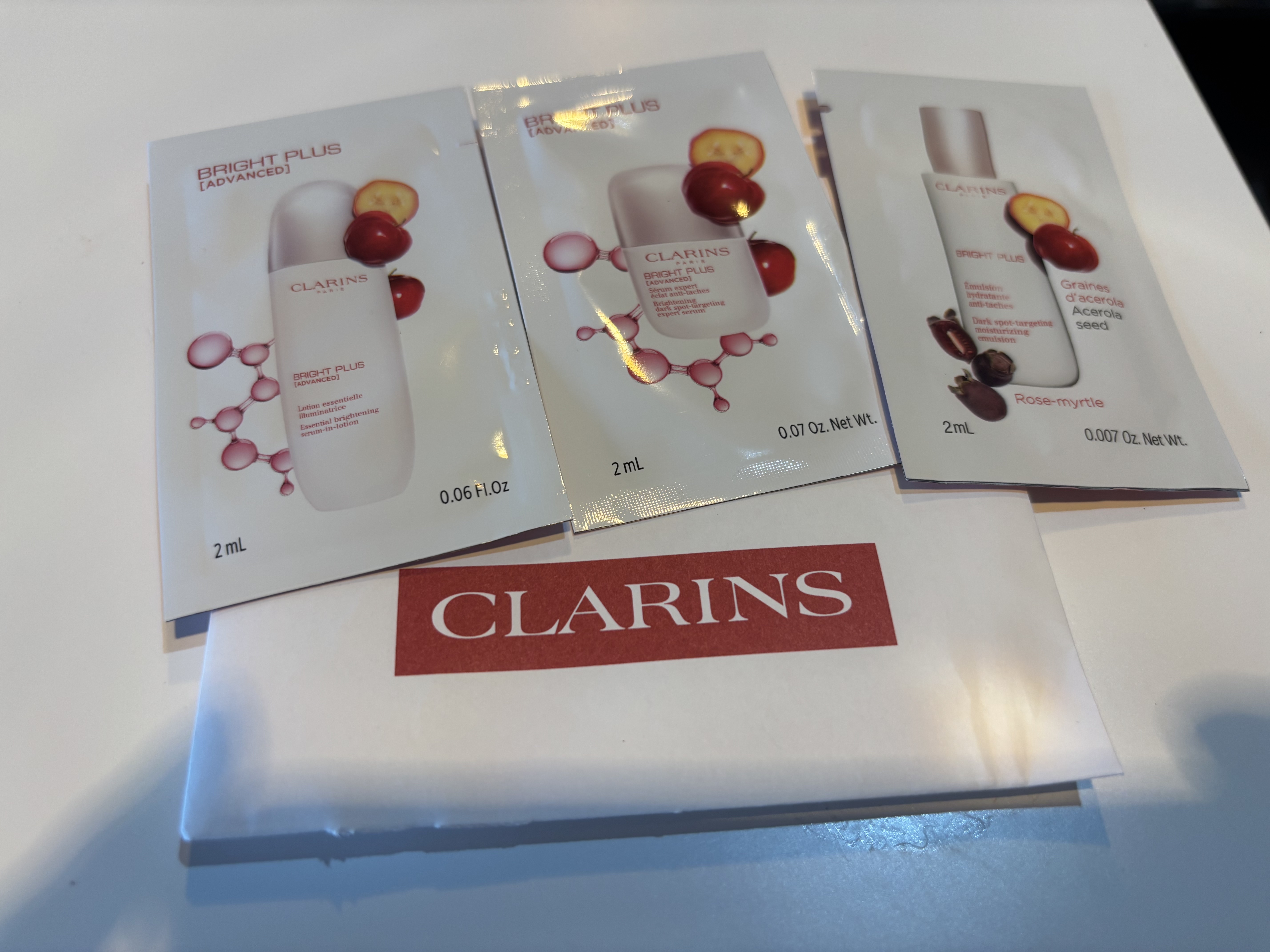CLARINS ブライトプラス ミルキーエッセンス ローション のクチコミ「CLARINS　ブライトプラス ブライトニング DST セラム　ブライトプラス ミルキーエッセ.....」（1枚目）