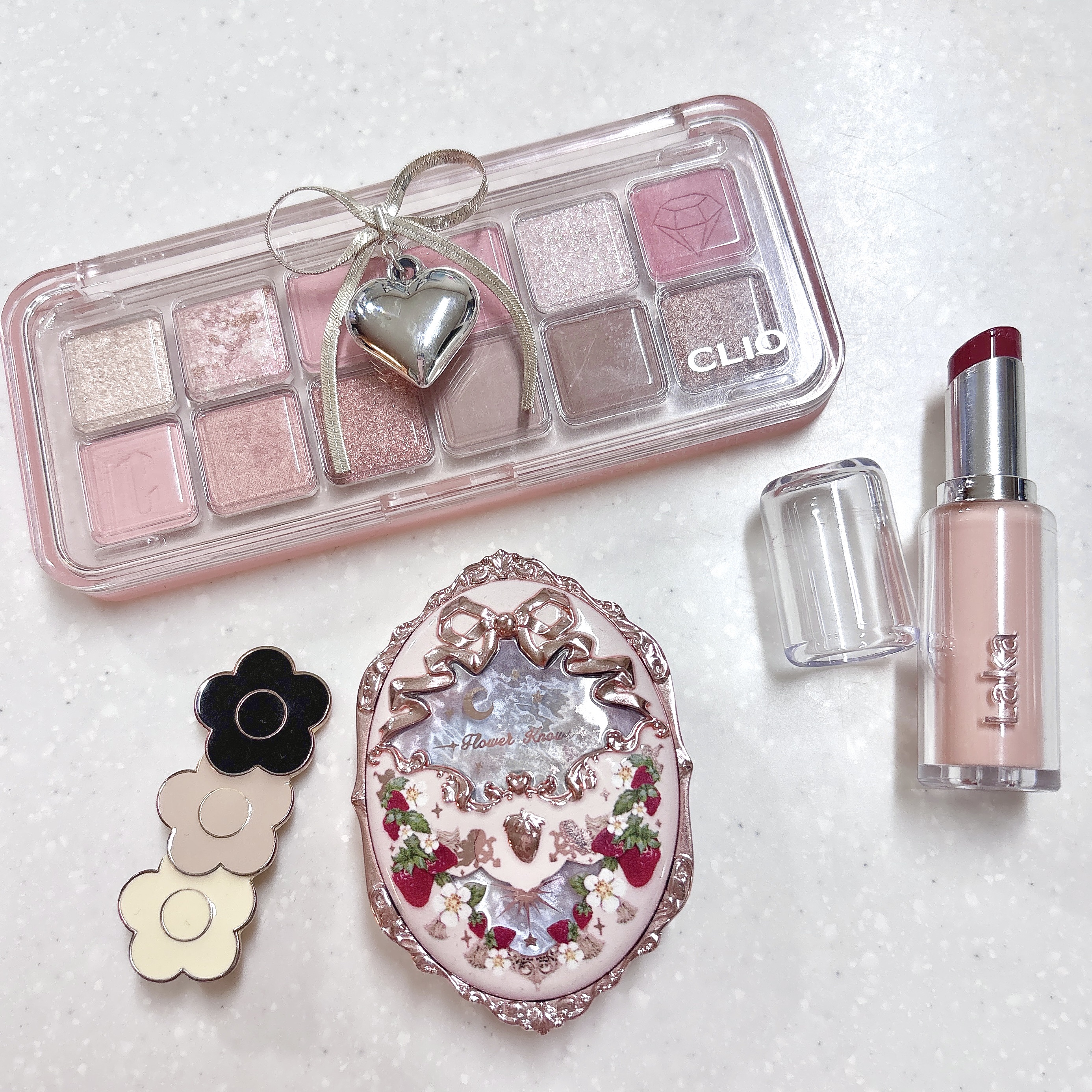 ストロベリーロココ チークブラッシュ/FlowerKnows/パウダーチークを使ったクチコミ（1枚目）