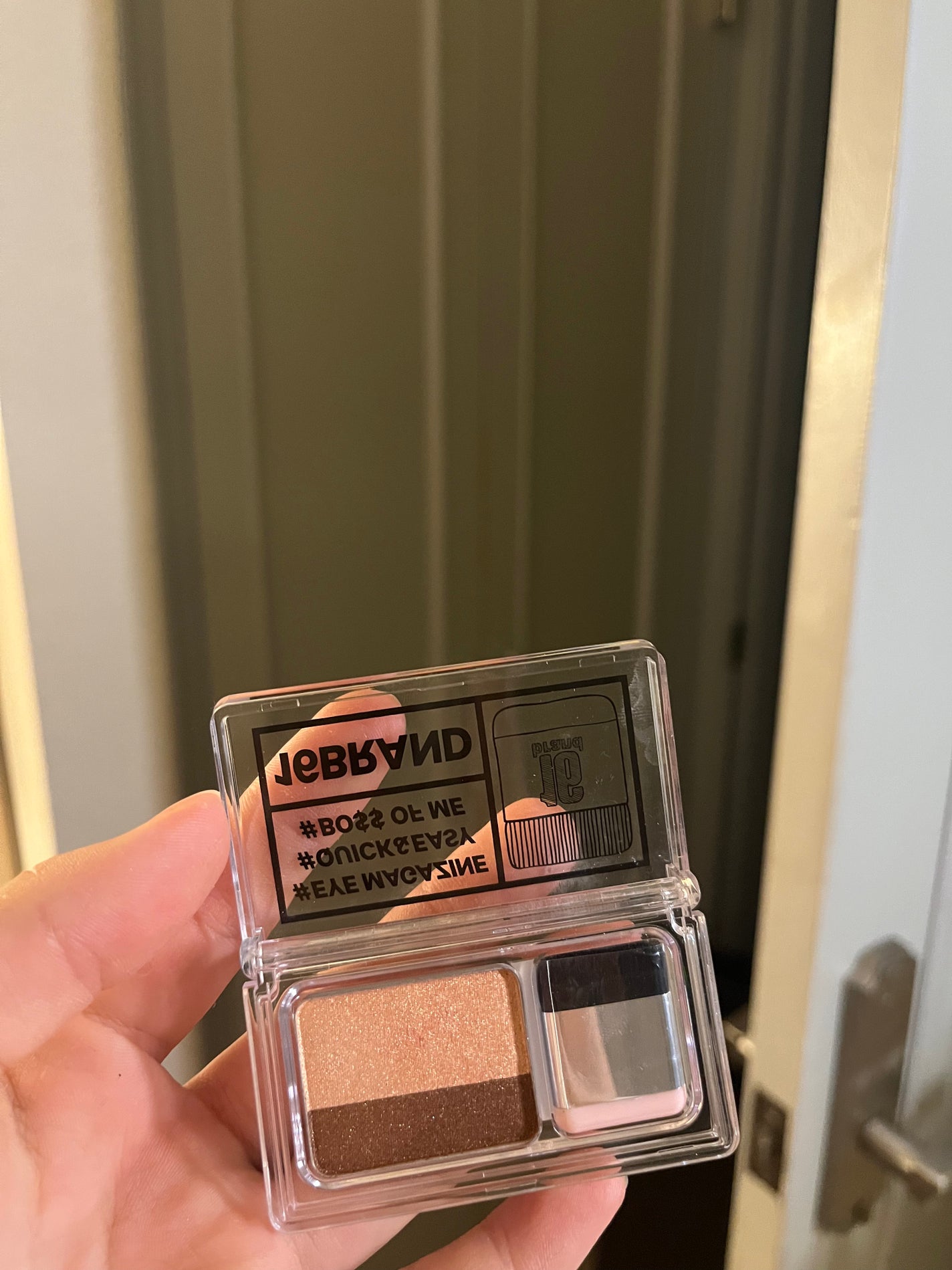 16 EYE MAGAZINE/16BRAND/アイシャドウパレットを使ったクチコミ(3枚目)