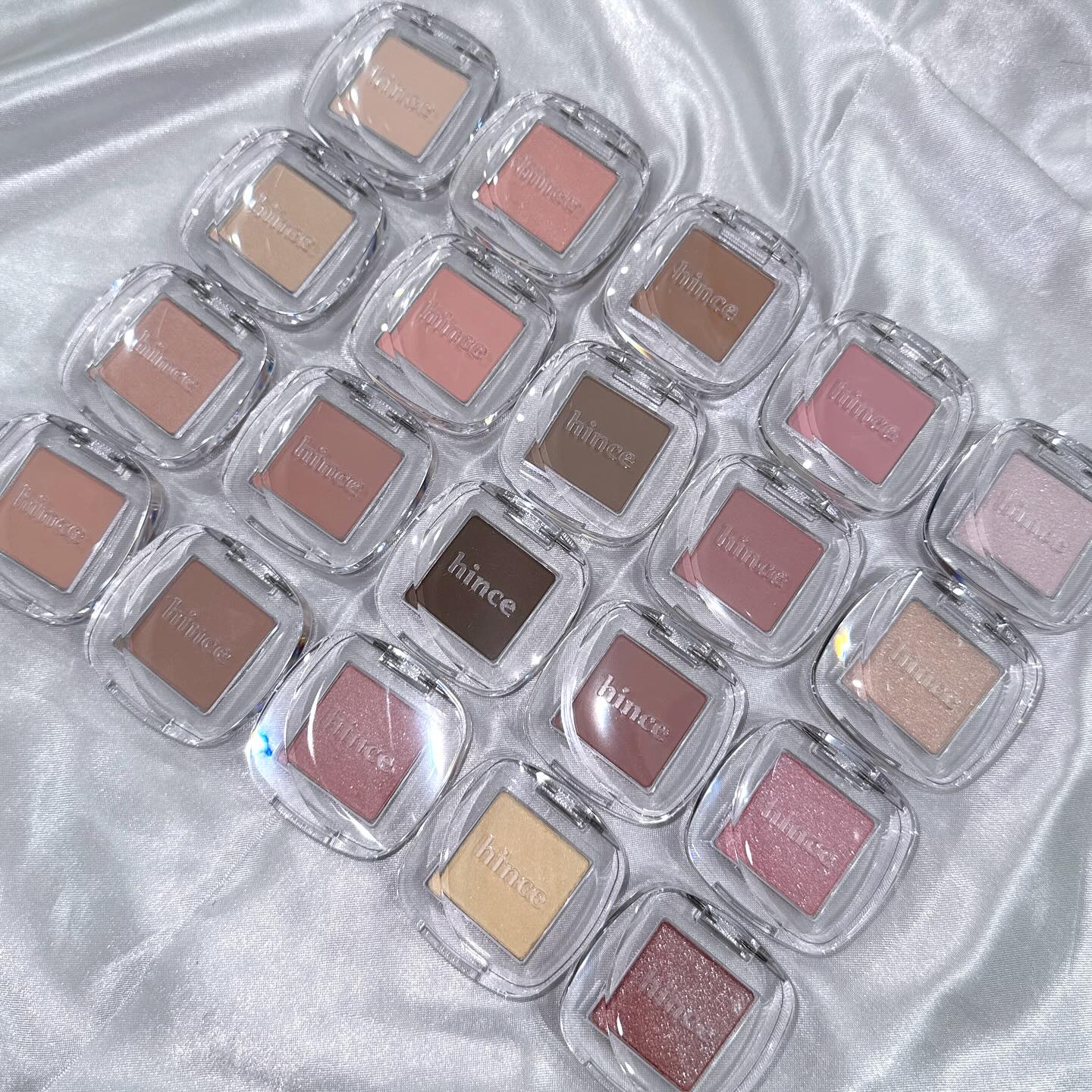 シングルアイシャドウ/hince/単色アイシャドウを使ったクチコミ（2枚目）