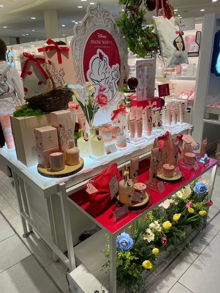 うさぴ@フォロバ100 on LIPS 「スノーホワイトラリン @lalinejapnディズニー限定デザ..」(4枚目)