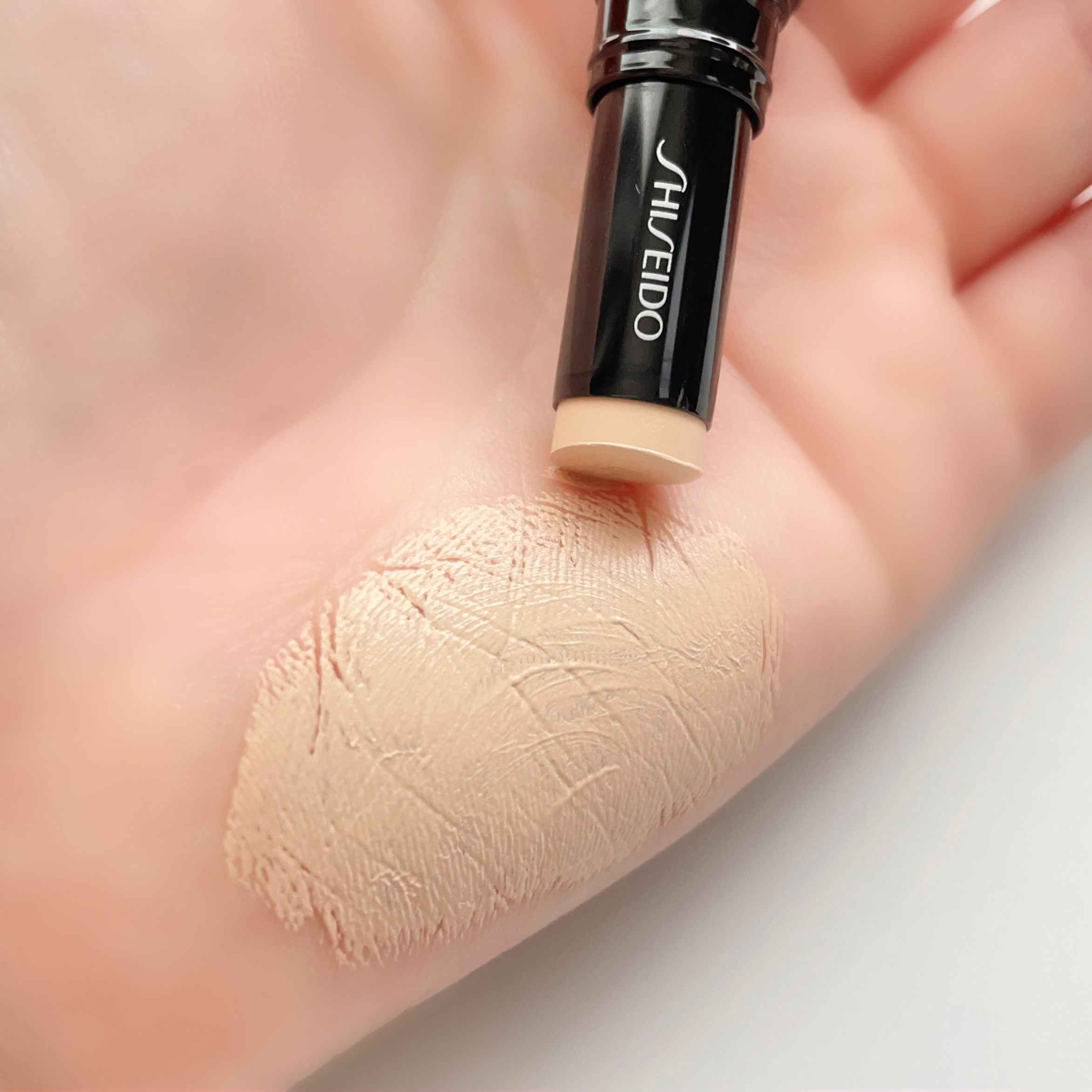 エッセンス スキングロウ ファンデーション/SHISEIDO/リキッドファンデーションを使ったクチコミ（3枚目）