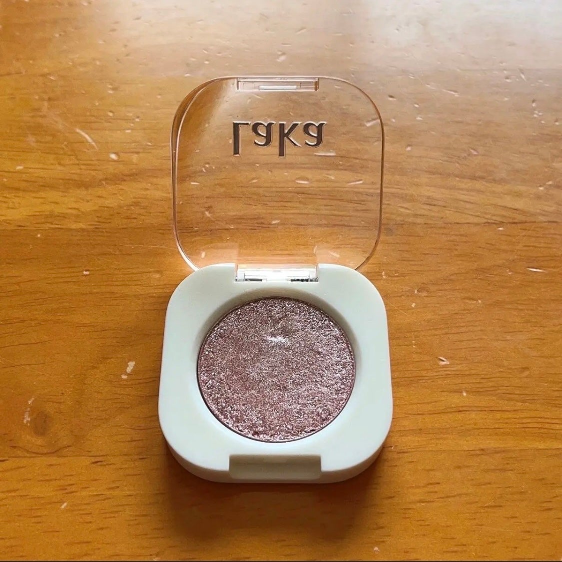 モノアイシャドウ/Laka/単色アイシャドウを使ったクチコミ(4枚目)