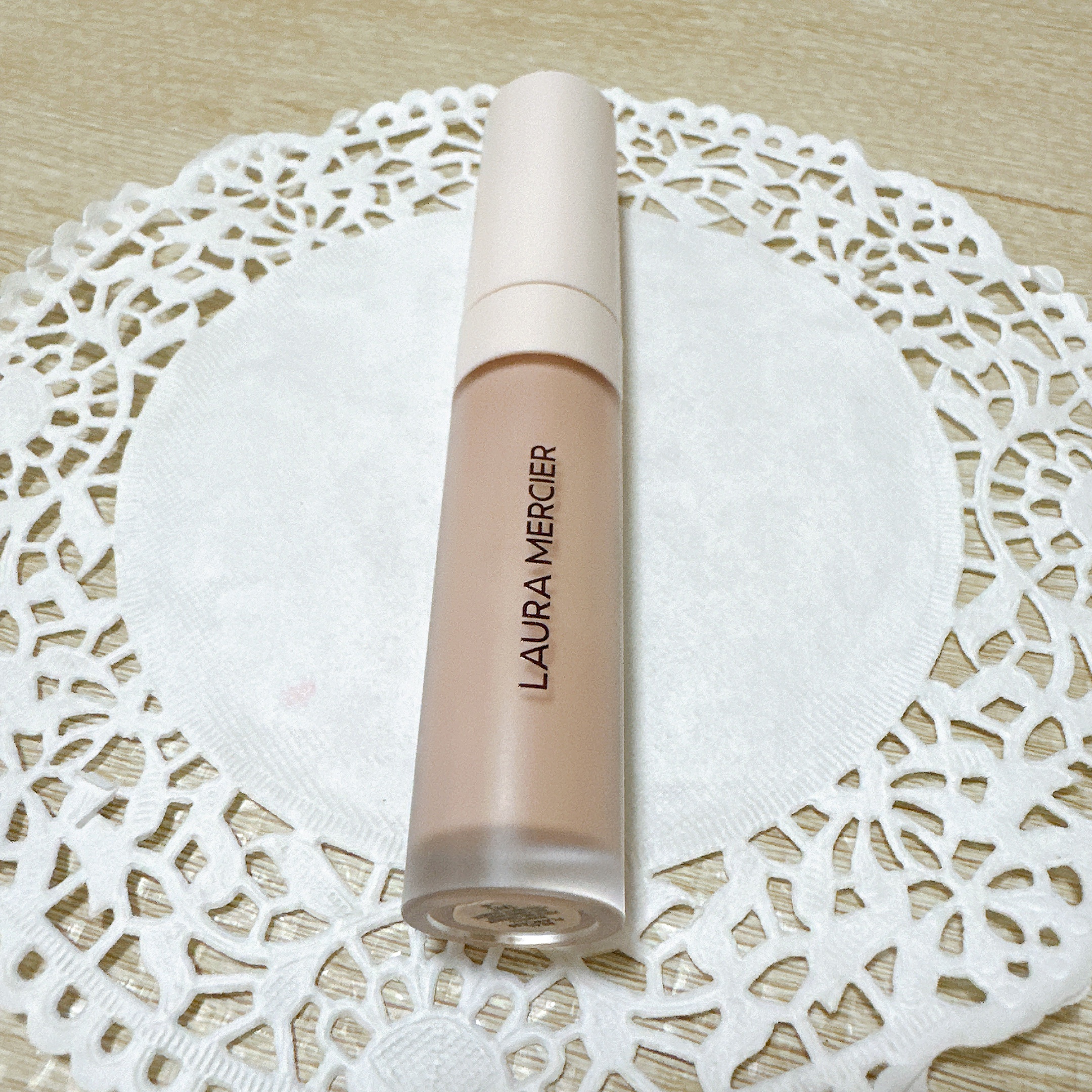 リアル フローレス ウェイトレス パーフェクティング コンシーラー/ローラ メルシエ/リキッドコンシーラーを使ったクチコミ（2枚目）