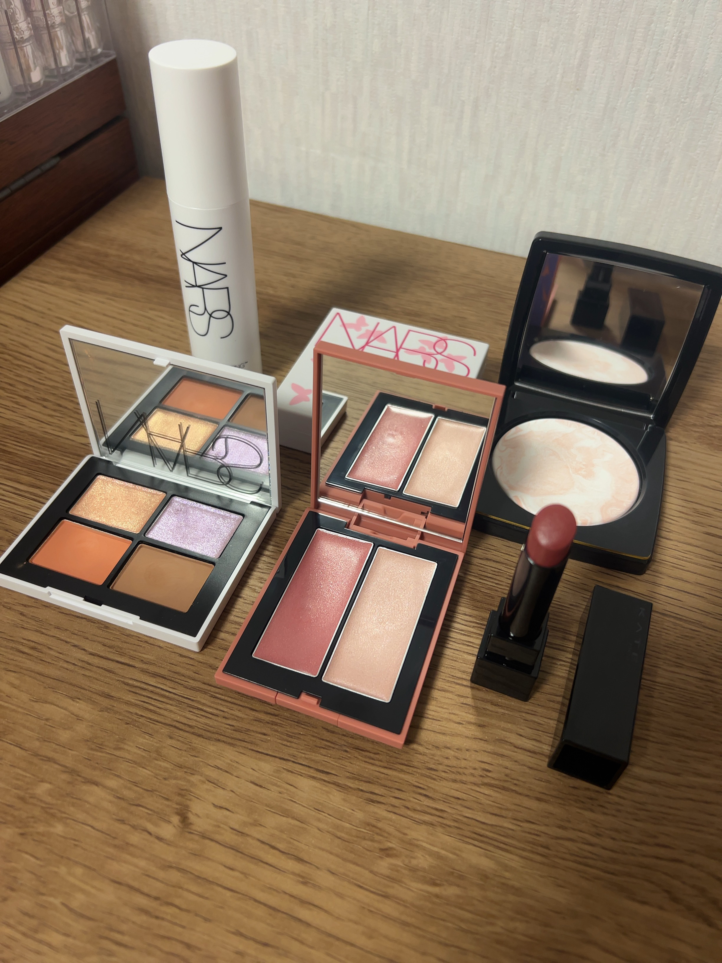 シアーフィニッシュ ブラーリング パウダー/BOBBI BROWN/プレストパウダーを使ったクチコミ（2枚目）