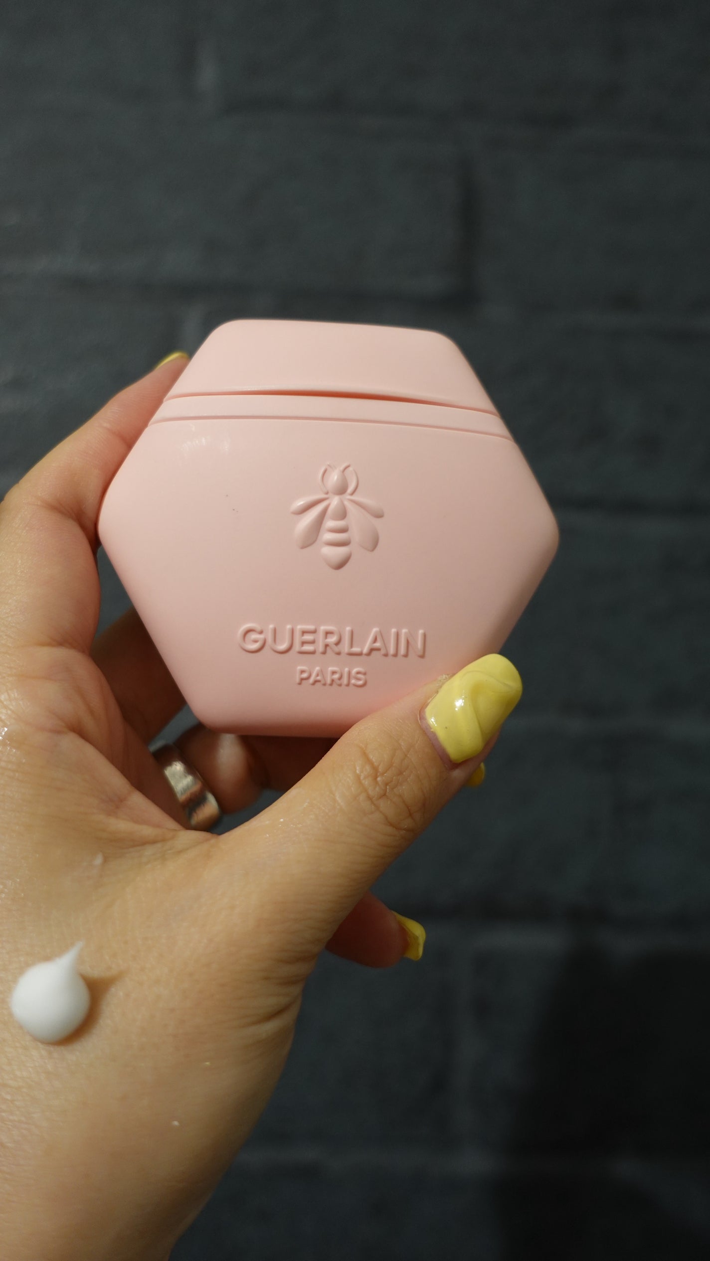 アクア アレゴリア ハンドクリーム ローザ ロッサ/GUERLAIN/ハンドクリームを使ったクチコミ(2枚目)